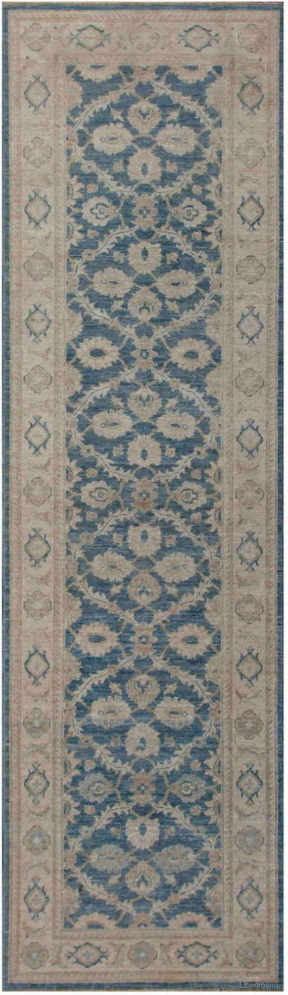 Denver Hand-Knotted Lamb's Wool Area Rug- 2' 8" x 9' 3" In Grey and Ivory