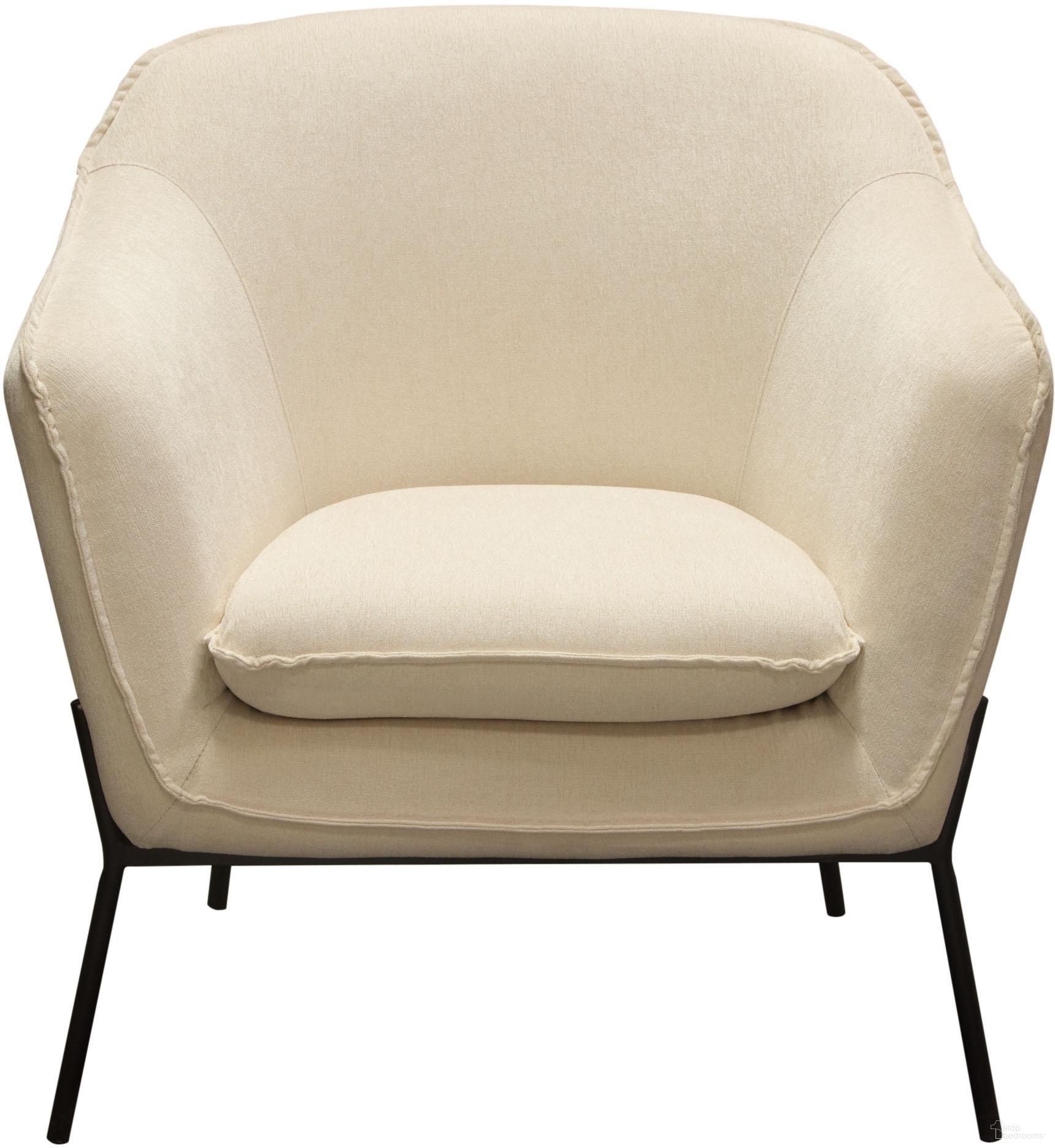 The appearance of Diamond Sofa Status Cream Fabric Accent Chair designed by Diamond Sofa in the modern / contemporary interior design. This cream piece of furniture  was selected by 1StopBedrooms from Status Collection to add a touch of cosiness and style into your home. Sku: STATUSCHCR. Material: Fabric.