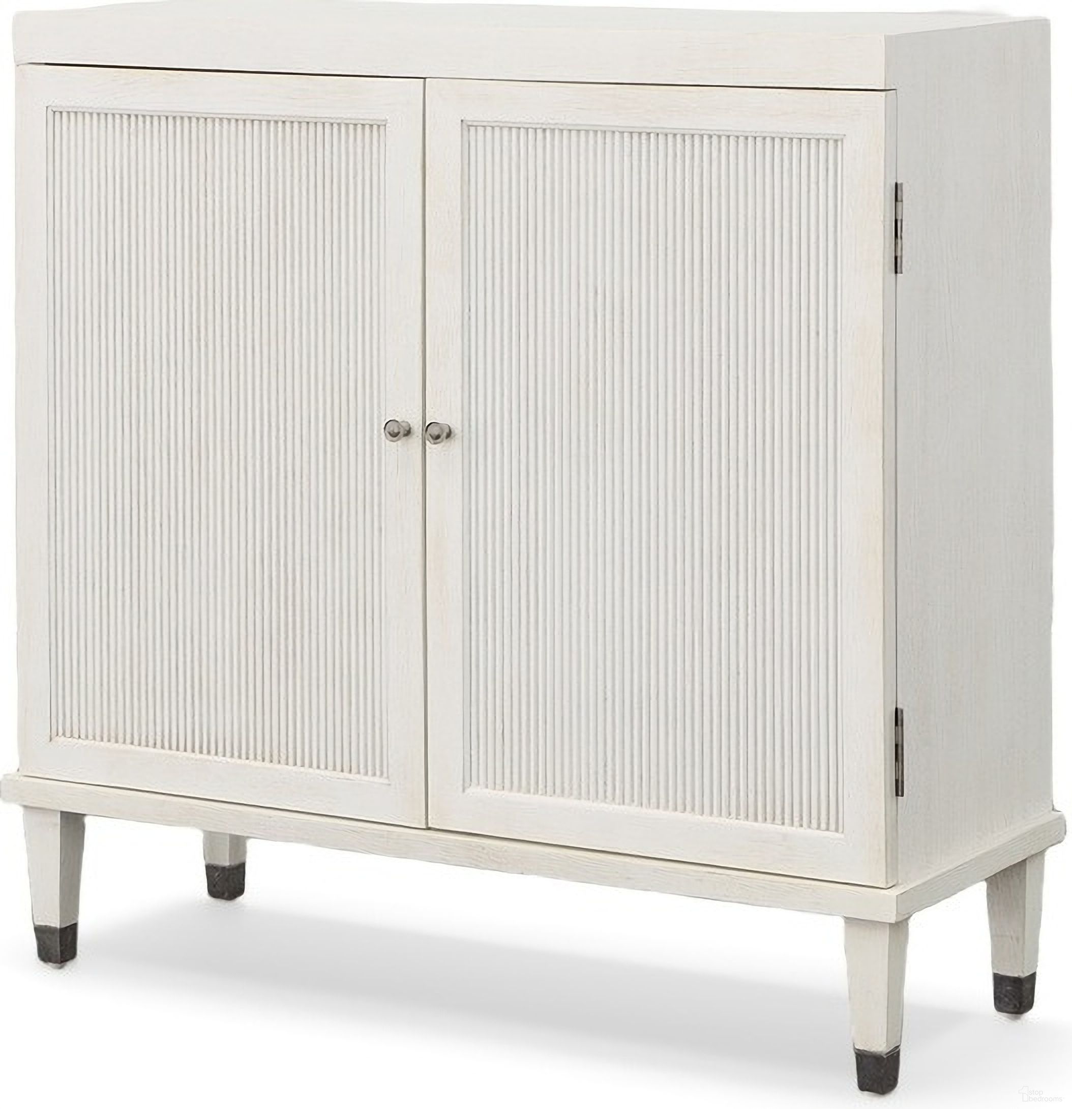 The appearance of Dixon Two Door Chest In Off White designed by Century Furniture in the modern / contemporary interior design. This off white piece of furniture was selected by 1StopBedrooms from Grand Tour Furniture Collection to add a touch of cosiness and style into your home. Sku: SF6065-CN. Material: Oak Veneer.