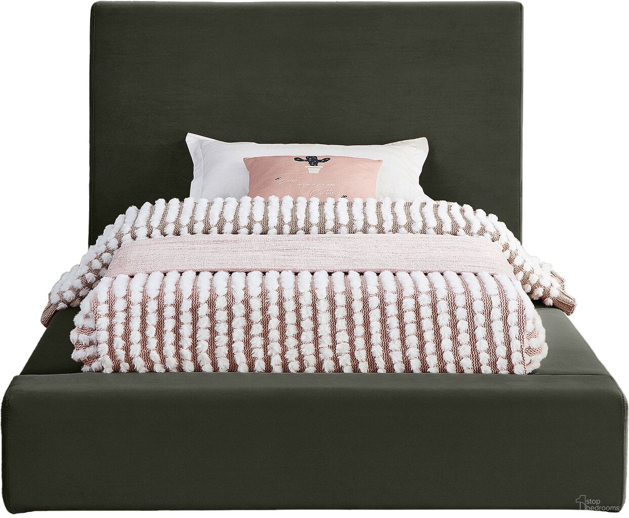 The appearance of Dorian Velvet Twin Bed In Green Velvet designed by Meridian in the modern / contemporary interior design. This green velvet piece of furniture  was selected by 1StopBedrooms from Dorian Collection to add a touch of cosiness and style into your home. Sku: DorianGreen-T Box 1/2 (Headboard / Slats);DorianGreen-T Box 2/2 (Footboard / Rails / Center Support / Hardware). Bed Size: Twin. Material: Velvet. Bed Type: Upholstered Bed.