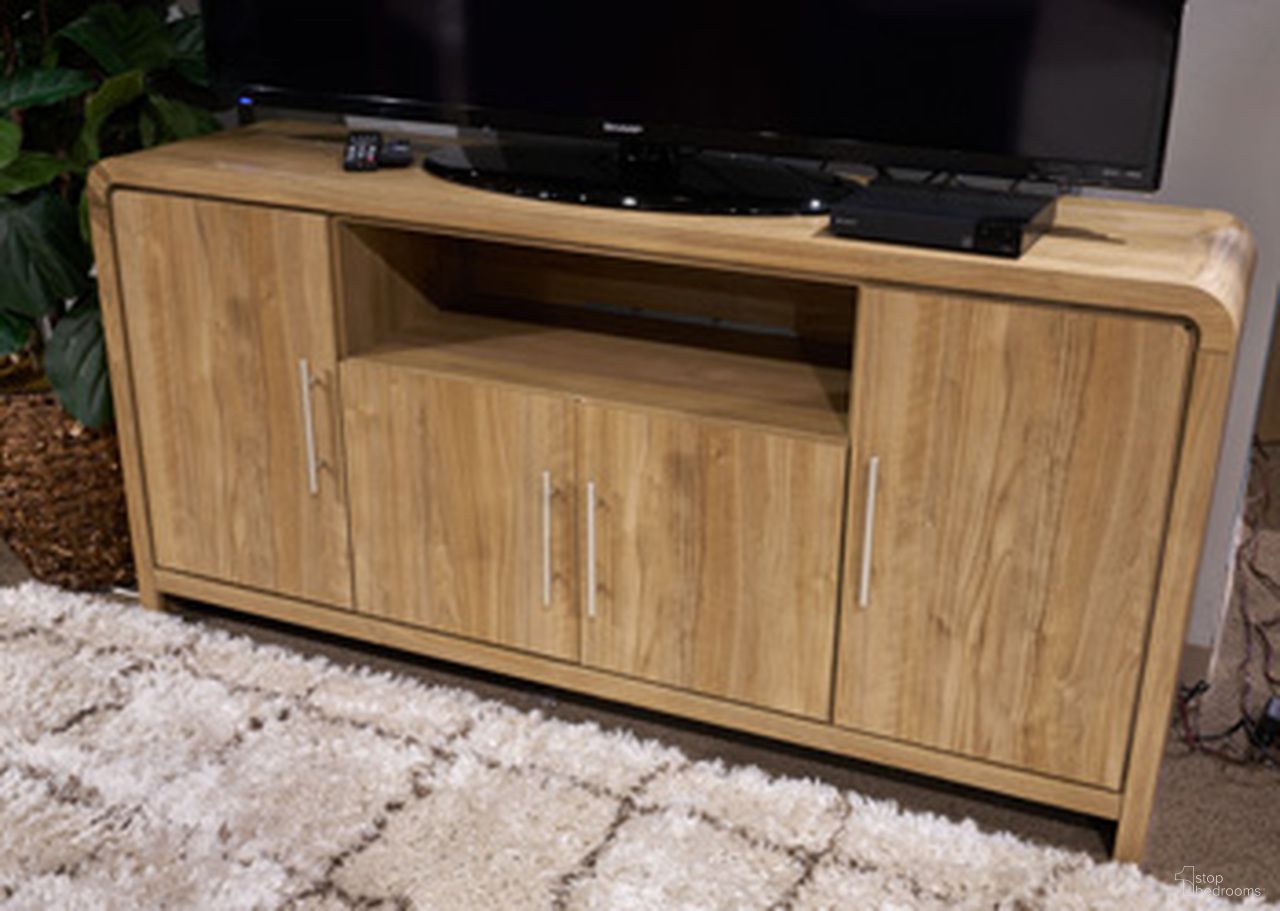 The appearance of Dovander 63 Inch TV Stand In Brown designed by Signature Design by Ashley in the transitional interior design. This brown piece of furniture was selected by 1StopBedrooms from Dovander Collection to add a touch of cosiness and style into your home. Sku: W1121-68. Material: Wood.