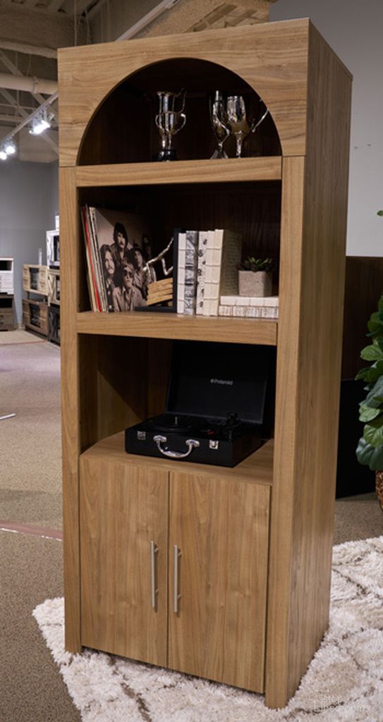 The appearance of Dovander Display Cabinet In Brown designed by Signature Design by Ashley in the transitional interior design. This brown piece of furniture was selected by 1StopBedrooms from Dovander Collection to add a touch of cosiness and style into your home. Sku: W1121-76. Material: Wood.