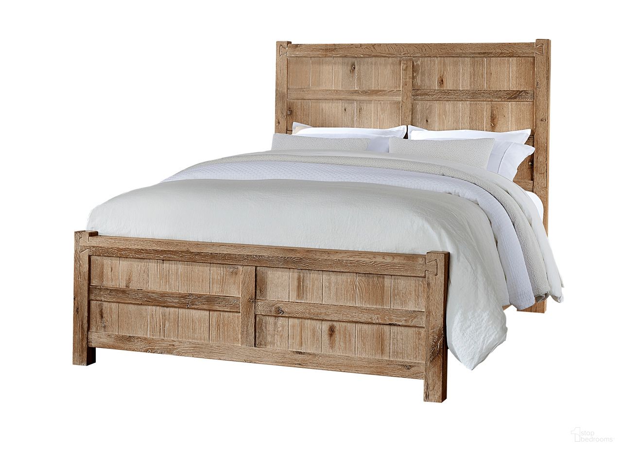 The appearance of Dovetail Queen Board and Batten Bed In Sun Bleached White designed by Vaughan Bassett in the transitional interior design. This sun bleached white piece of furniture was selected by 1StopBedrooms from Dovetail Collection to add a touch of cosiness and style into your home. Sku: 754-559;754-955;754-922. Bed Type: Panel Bed. Material: Wood. Bed Size: Queen.
