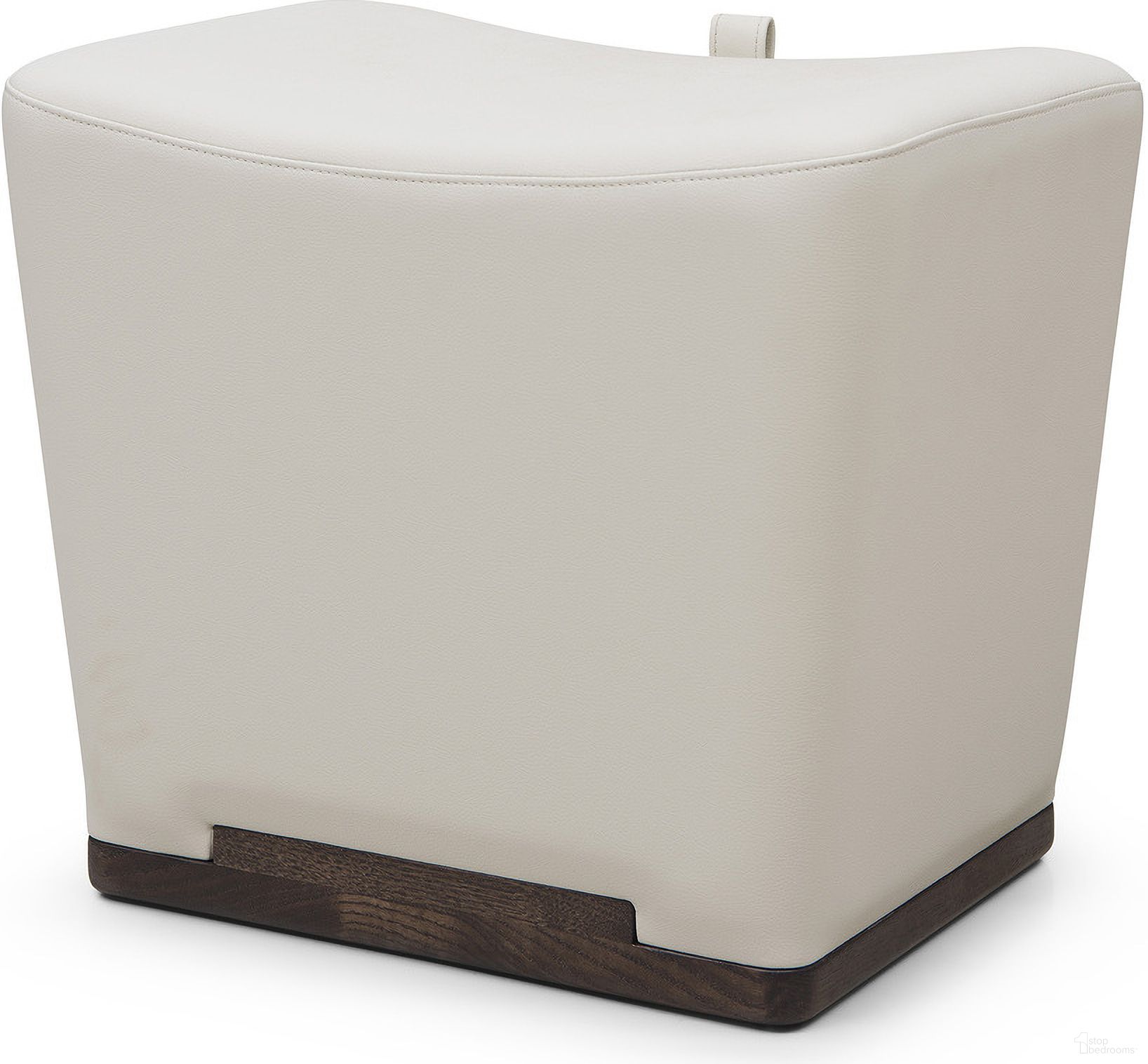 The appearance of Electra White Ottoman designed by Bellini Modern Living in the modern / contemporary interior design. This white piece of furniture was selected by 1StopBedrooms from Electra Collection to add a touch of cosiness and style into your home. Sku: ELECTRA WHT. Material: Leather.