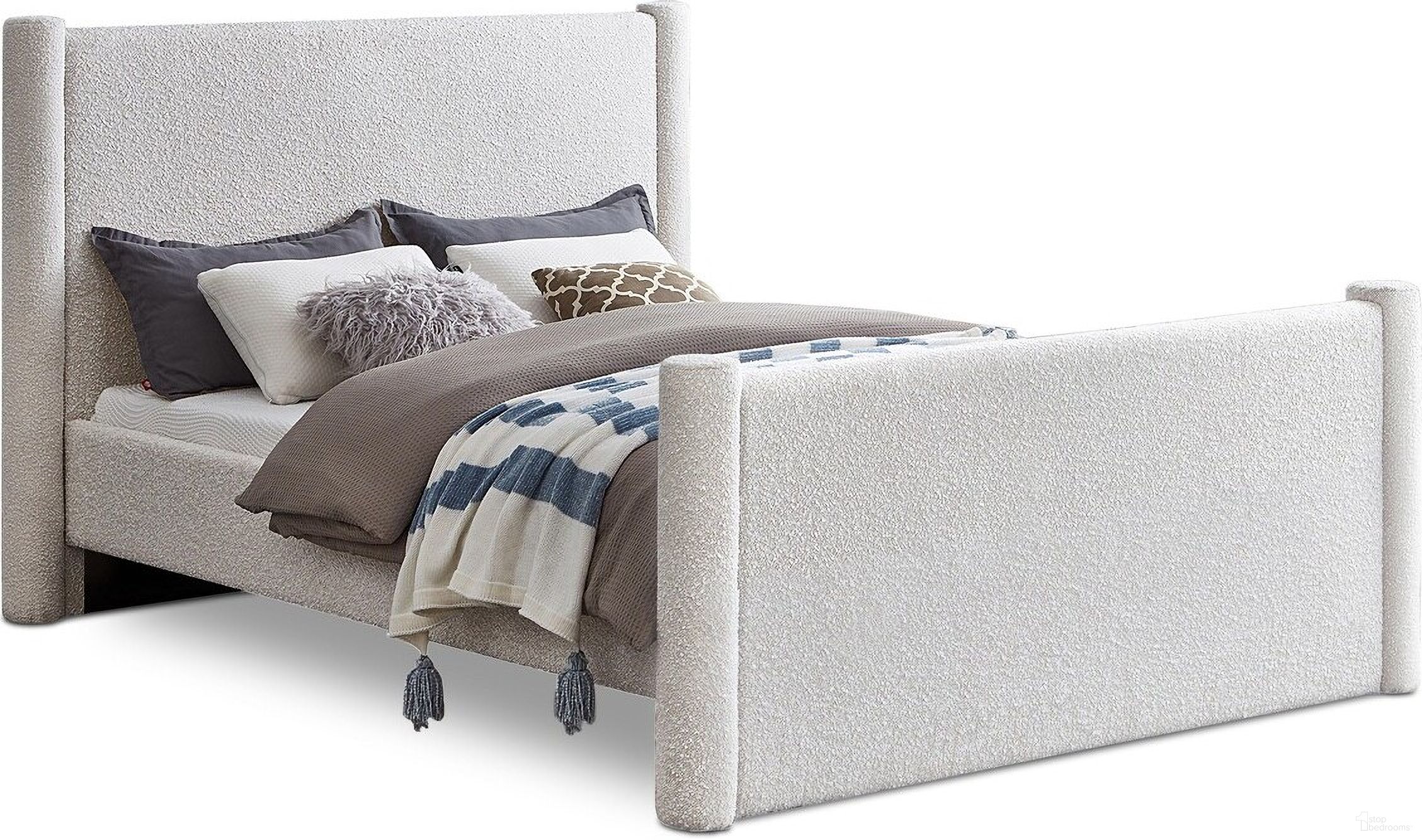 The appearance of Elias Boucle Fabric King Bed In Cream designed by Meridian in the modern / contemporary interior design. This cream piece of furniture was selected by 1StopBedrooms from Elias Collection to add a touch of cosiness and style into your home. Sku: B1299Cream-K Box 1/2 (Headboard / Footboard / Slats / Hardware);B1299Cream-K Box 2/2 (Rails / 4 Columns). Bed Type: Poster Bed. Material: Fabric. Bed Size: King.