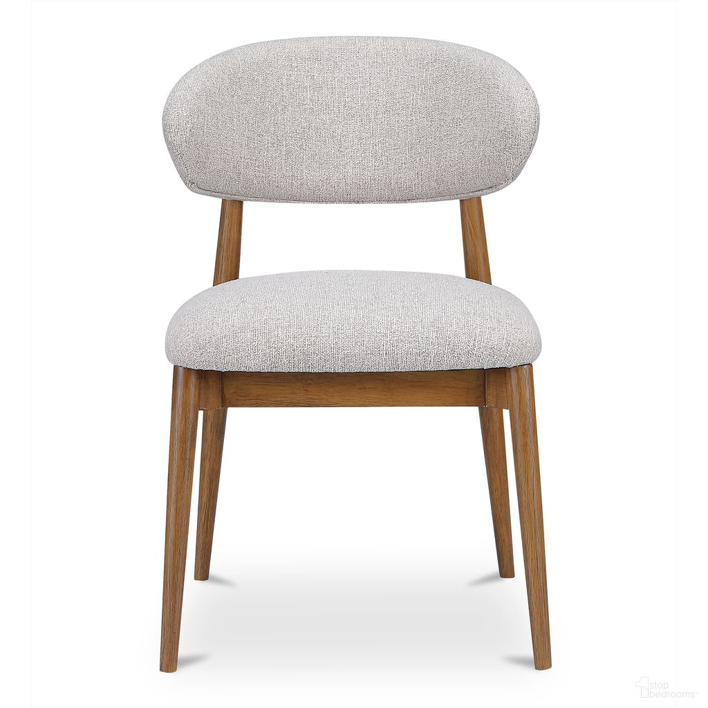 The appearance of Ellie Dining Chair In Oatmeal designed by Moes Home in the modern / contemporary interior design. This oatmeal piece of furniture  was selected by 1StopBedrooms from Ellie Collection to add a touch of cosiness and style into your home. Sku: ME-1069-34. Material: Polyester. Chair Type: Side Chair.
