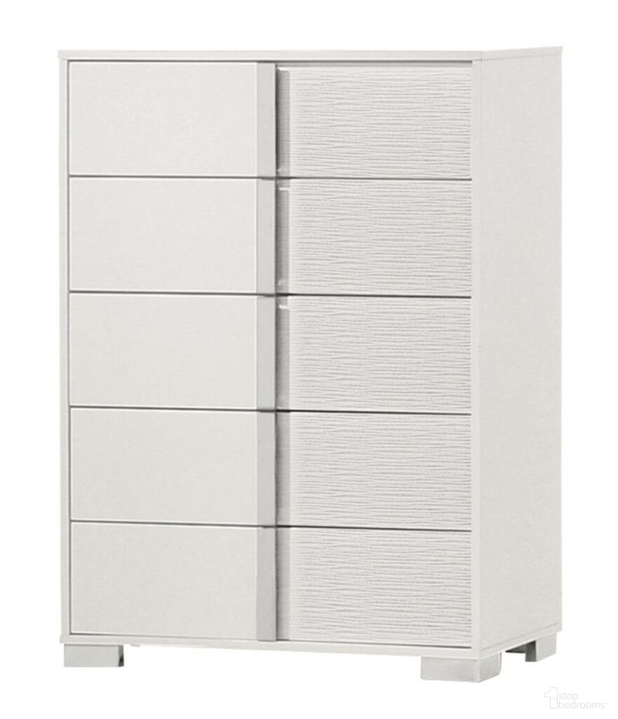 The appearance of Elma 5 Drawer Chest with Metal Trim Accent Handle and Leg In White Lacquer designed by Best Quality Furniture in the modern / contemporary interior design. This white piece of furniture  was selected by 1StopBedrooms from Elma Collection to add a touch of cosiness and style into your home. Sku: B750-C. Material: Wood.