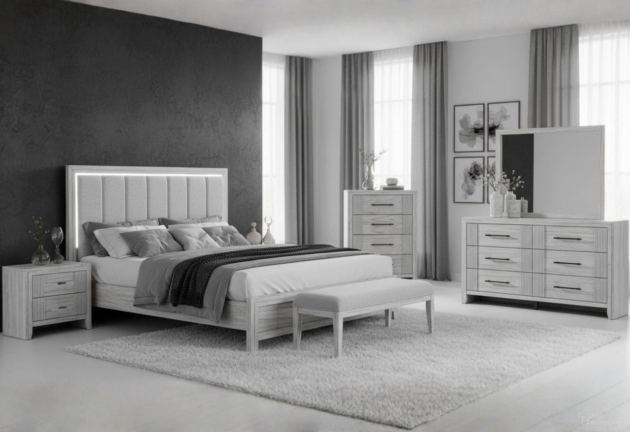 The appearance of Elsie Upholstered Bedroom Set with LED In Light Grey designed by Global Furniture USA in the modern / contemporary interior design. This light grey piece of furniture was selected by 1StopBedrooms from Elsie Collection to add a touch of cosiness and style into your home. Sku: ELSIE-GREY-QB-HB/FB/SLATS;ELSIE-GREY-QB/KB-SR;ELSIE-GREY-NS. Material: Fabric. Bed Size: King.