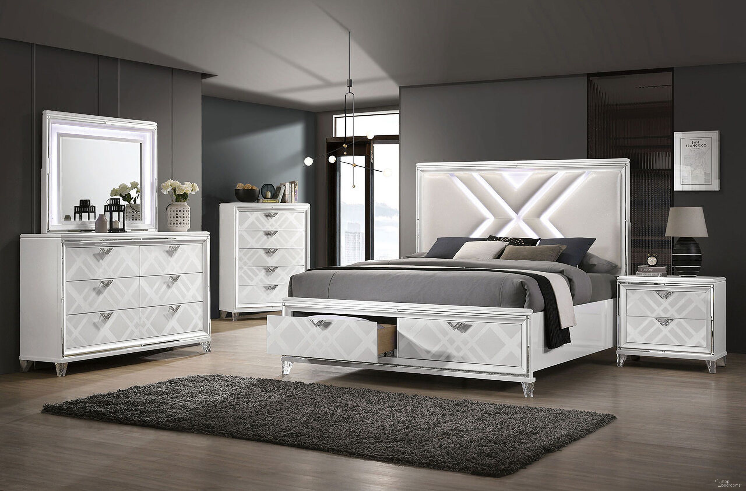 Emmeline Eastern King Bed In White
