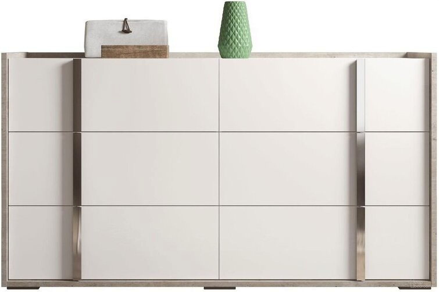 The appearance of ESF Status Italy Treviso White Grey Double Dresser And Mirror designed by ESF in the modern / contemporary interior design. This white and gray piece of furniture was selected by 1StopBedrooms from Status Italy Collection to add a touch of cosiness and style into your home. Sku: TREVISODDRESSER;TREVISOMIRROR.