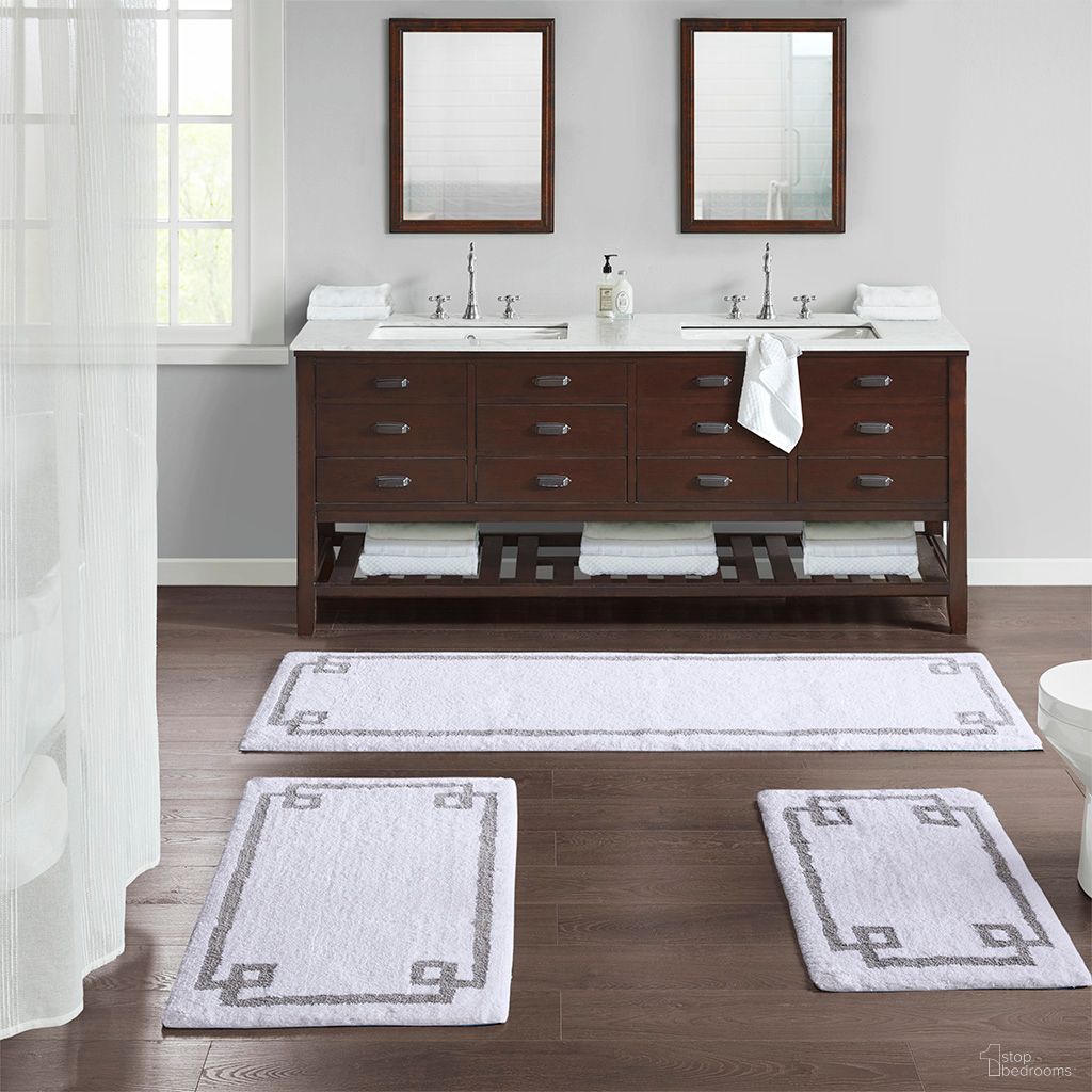 Evan Cotton 2' x 3'4" Tufted Bath Rug In White