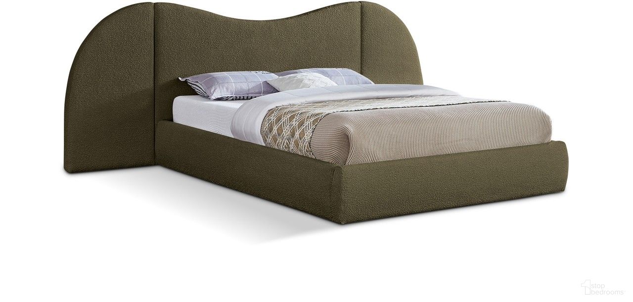 The appearance of Everest Boucle Fabric King Bed In Olive Green designed by Meridian in the modern / contemporary interior design. This olive green piece of furniture was selected by 1StopBedrooms from Everest Collection to add a touch of cosiness and style into your home. Sku: B1246Olive-K Box 1/3 (Headboard / Slats);B1246Olive-K Box 2/3 (Footboard / Rails / Hardware / Center Support Bar);B1246Olive-K Box 3/3 (WIngs). Bed Type: Platform Bed. Bed Size: King. Material: Plywood.