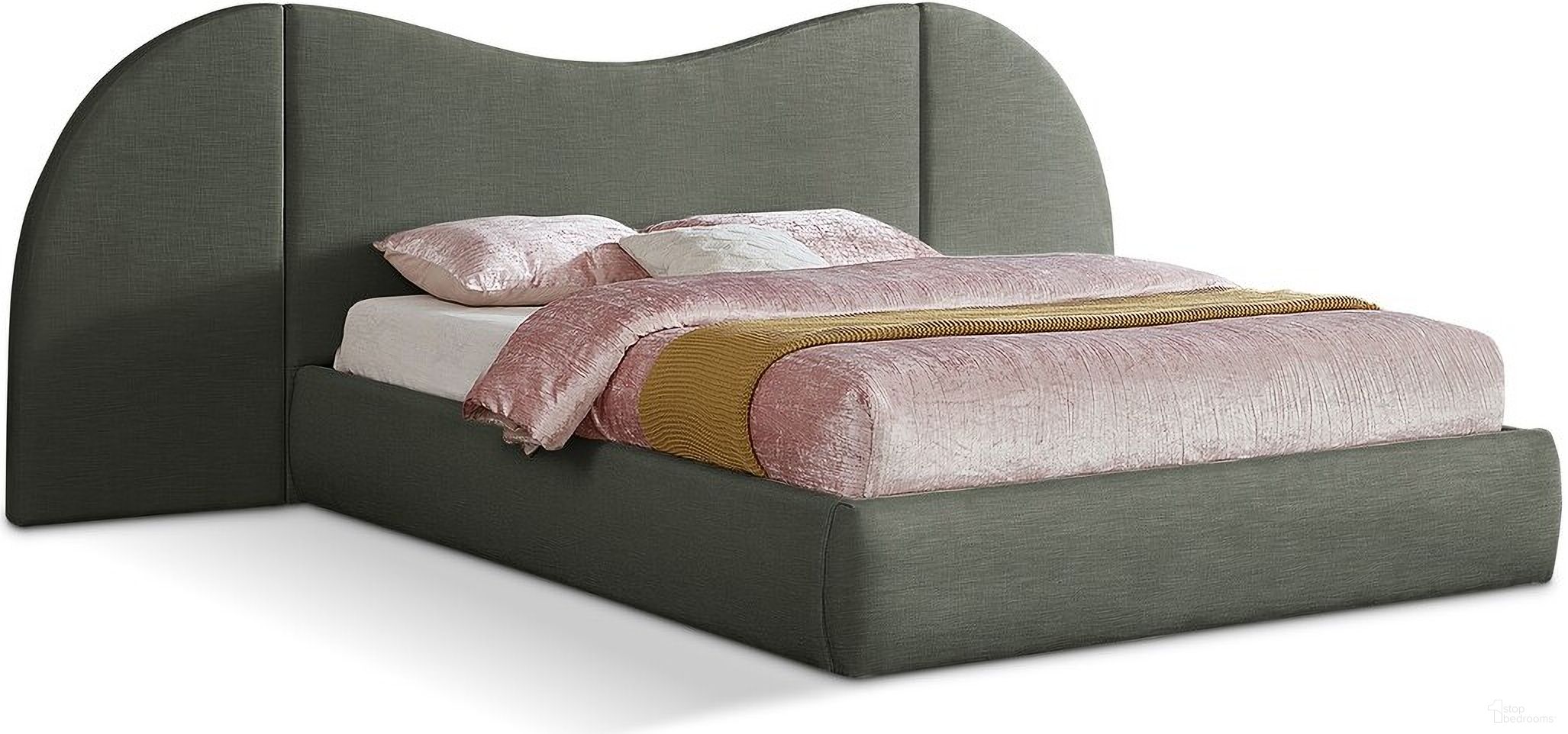 The appearance of Everest Linen Textured Fabric King Bed In Olive Green designed by Meridian in the modern / contemporary interior design. This olive green piece of furniture was selected by 1StopBedrooms from Everest Collection to add a touch of cosiness and style into your home. Sku: B1247Olive-K Box 1/3 (Headboard / Slats);B1247Olive-K Box 2/3 (Footboard / Rails / Hardware / Center Support Bar);B1247Olive-K Box 3/3 (WIngs). Bed Type: Platform Bed. Bed Size: King. Material: Plywood.