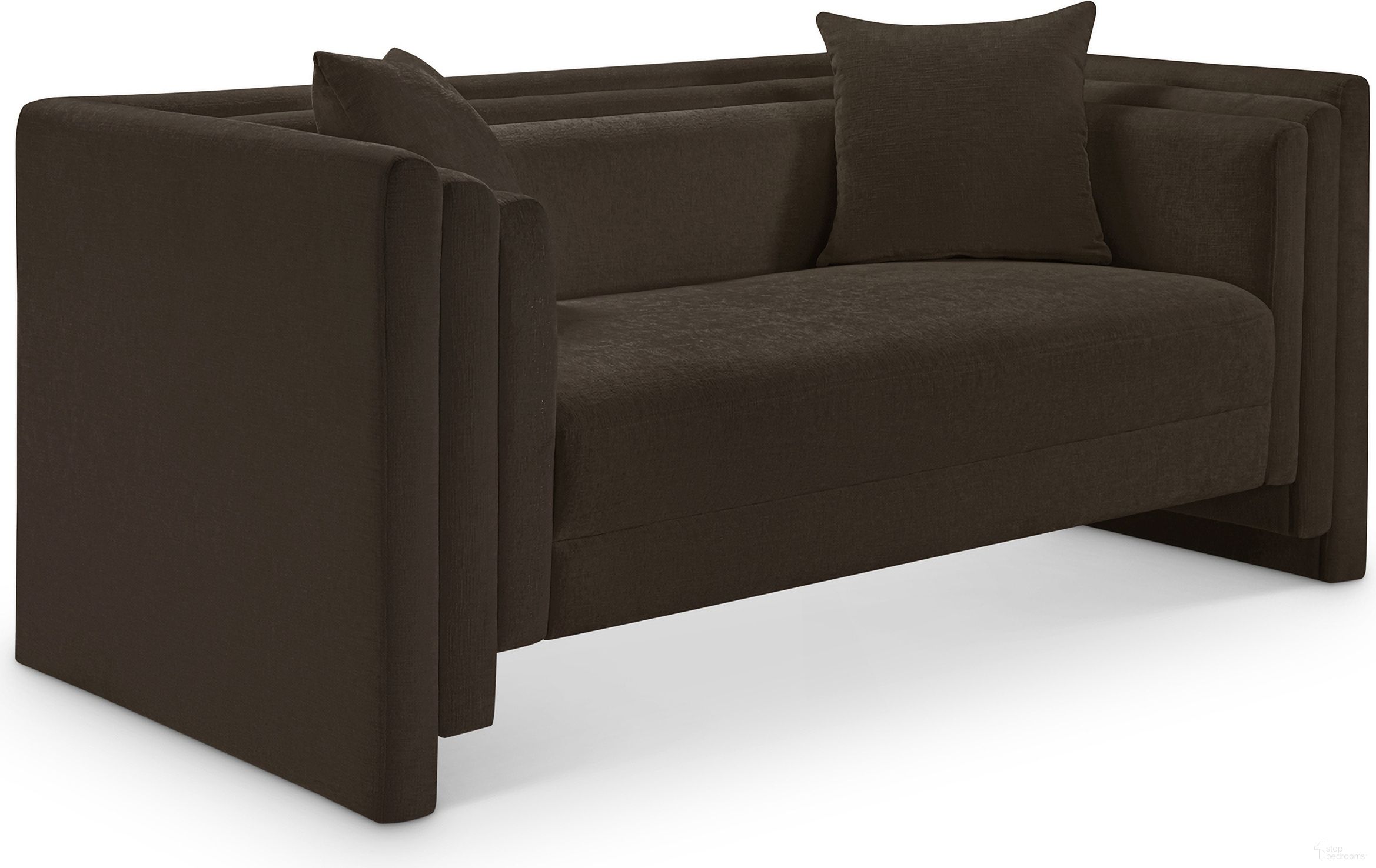 The appearance of Everett Chenille Fabric Loveseat In Brown designed by Meridian in the modern / contemporary interior design. This brown piece of furniture was selected by 1StopBedrooms from Everett Collection to add a touch of cosiness and style into your home. Sku: 44068Brown-L. Material: Chenille.