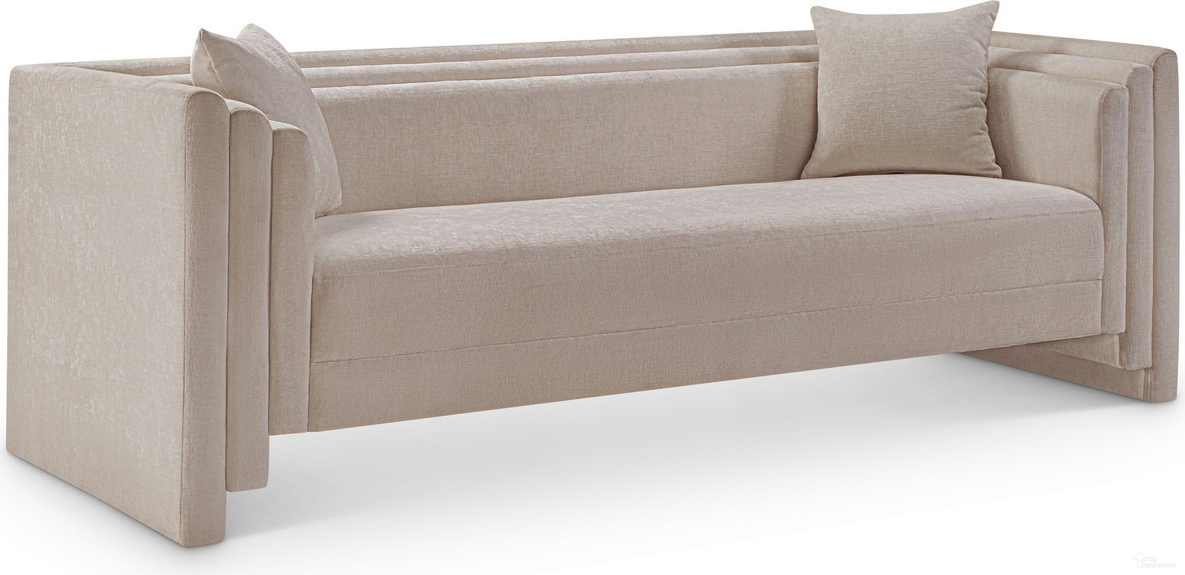 The appearance of Everett Chenille Fabric Sofa In Beige designed by Meridian in the modern / contemporary interior design. This beige chenille piece of furniture was selected by 1StopBedrooms from Everett Collection to add a touch of cosiness and style into your home. Sku: 44068Beige-S. Material: Chenille.