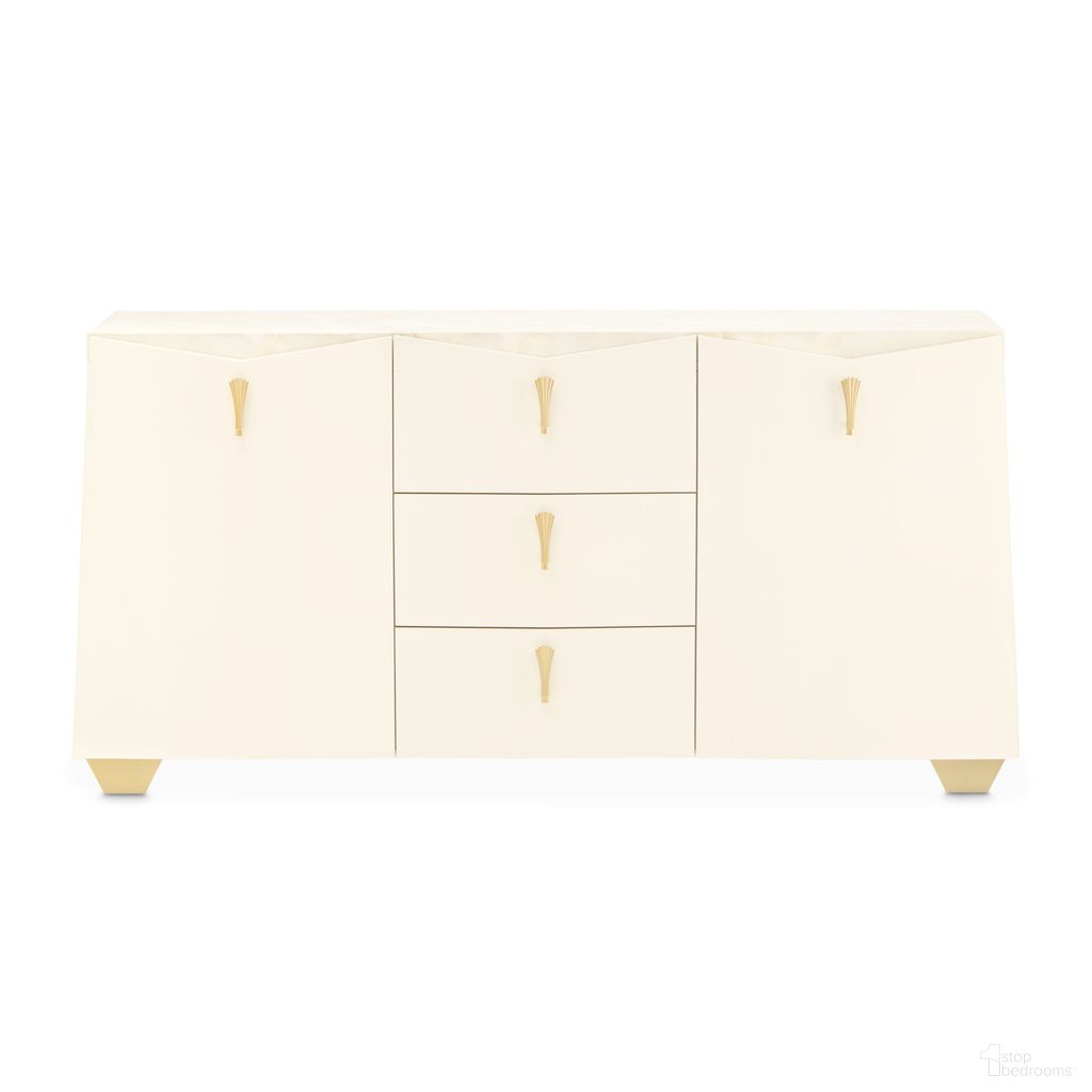 The appearance of Fantosini Sideboard In Creamy Pearl designed by Michael Amini in the modern / contemporary interior design. This creamy pearl piece of furniture  was selected by 1StopBedrooms from Fantosini Collection to add a touch of cosiness and style into your home. Sku: 9091007-112. Material: Solid Wood.