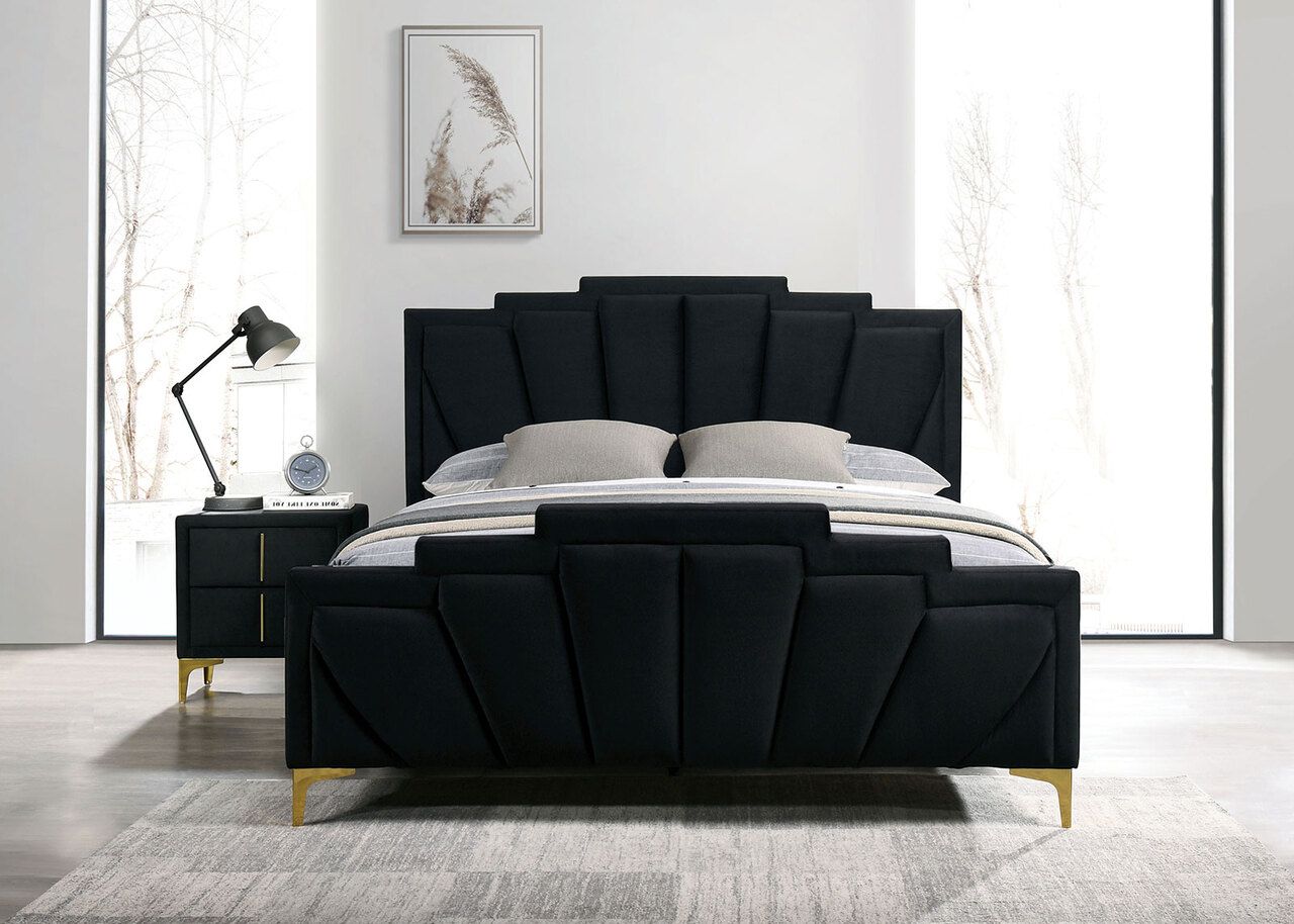 The appearance of Florizel Queen Bed In Black designed by Furniture of America in the glam interior design. This black piece of furniture was selected by 1StopBedrooms from Florizel Collection to add a touch of cosiness and style into your home. Sku: CM7411BK-Q-HB;CM7411BK-Q-FB;CM7411BK-Q-R. Bed Type: Platform Bed. Material: Steel. Bed Size: Queen.