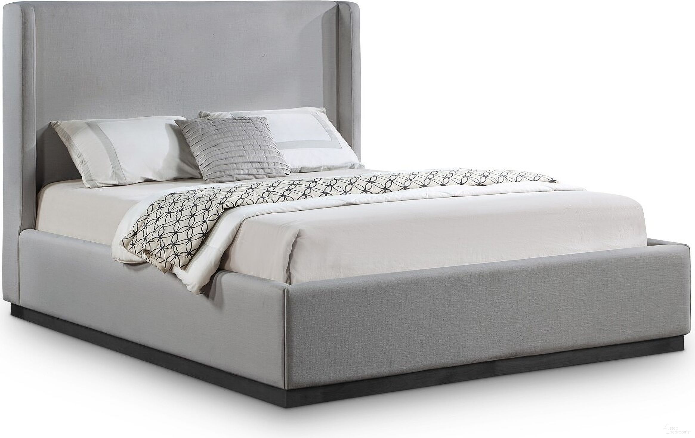 The appearance of Flynn Textured Fabric King Bed In Grey Linen designed by Meridian in the modern / contemporary interior design. This grey linen piece of furniture was selected by 1StopBedrooms from Flynn Collection to add a touch of cosiness and style into your home. Sku: FlynnGrey-K Box 1/2 (Headboard);FlynnGrey-K Box 2/2 (Footboard / Rails / Slats). Bed Size: King. Material: Rubberwood. Bed Type: Upholstered Bed.