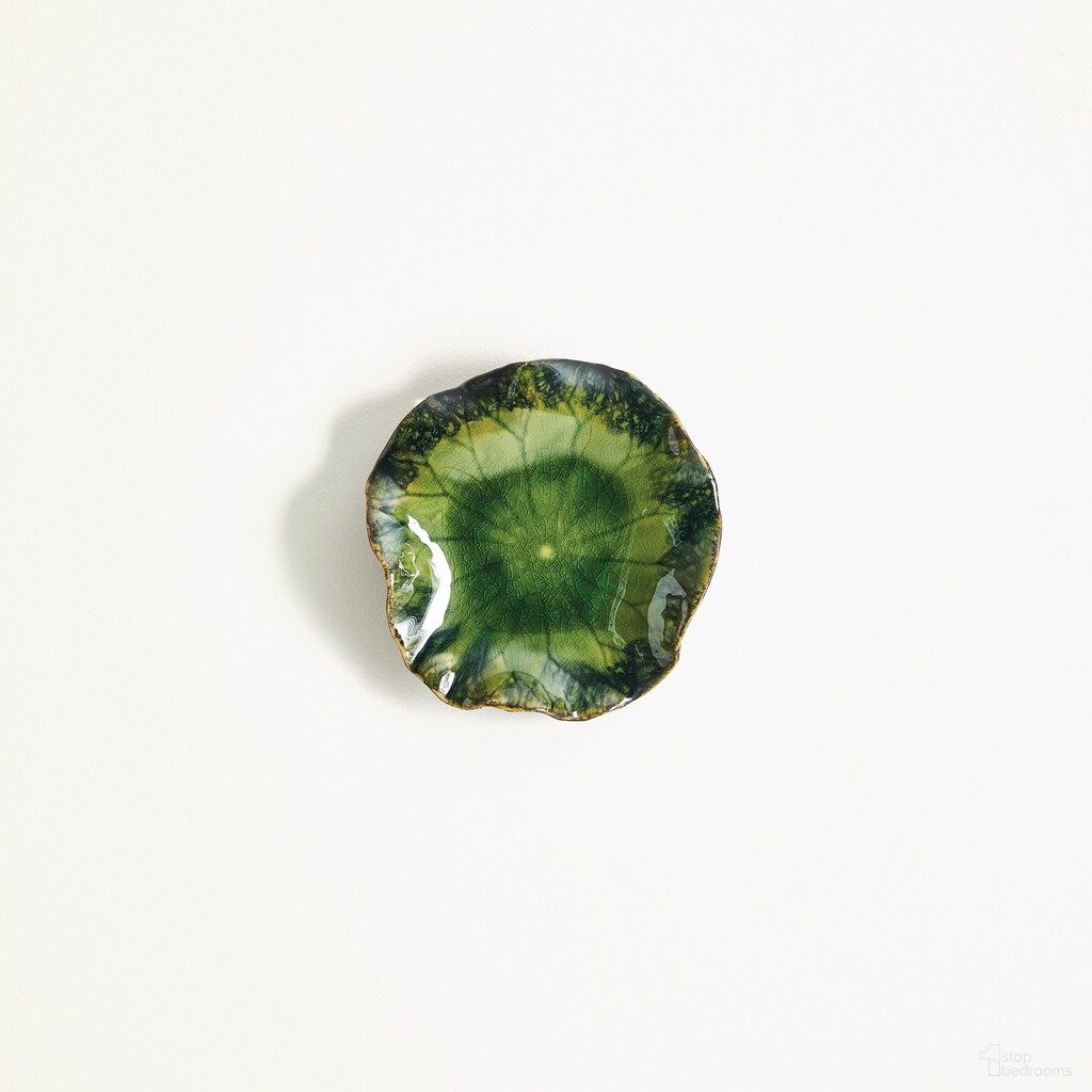 Free Medium Formed Lily Plate In Green