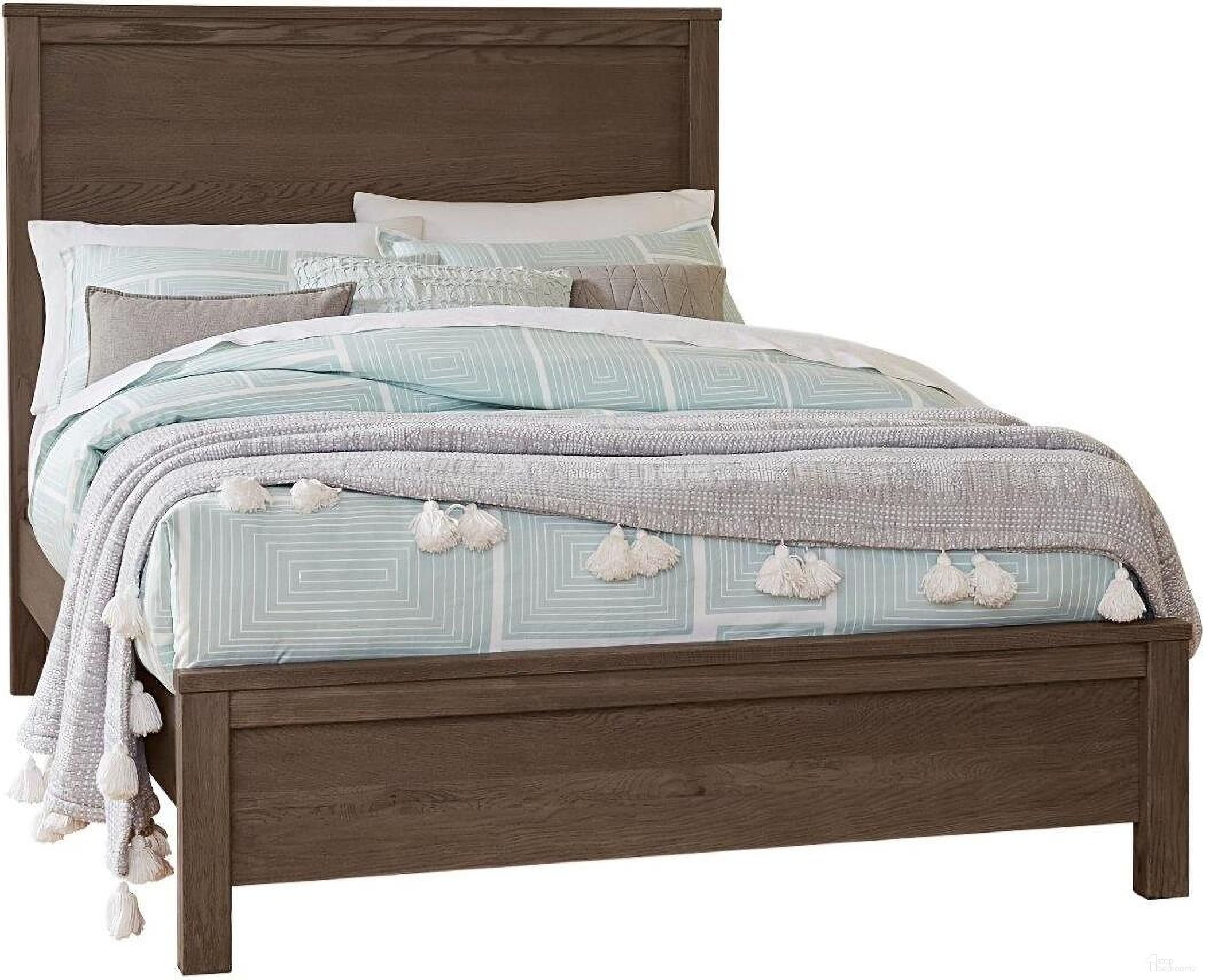 The appearance of Fundamentals Full Bed In Grey designed by Vaughan Bassett in the modern / contemporary interior design. This grey piece of furniture was selected by 1StopBedrooms from Fundamentals Collection to add a touch of cosiness and style into your home. Sku: 11-552;11-255;11-911. Bed Type: Panel Bed. Material: Wood. Bed Size: Full.