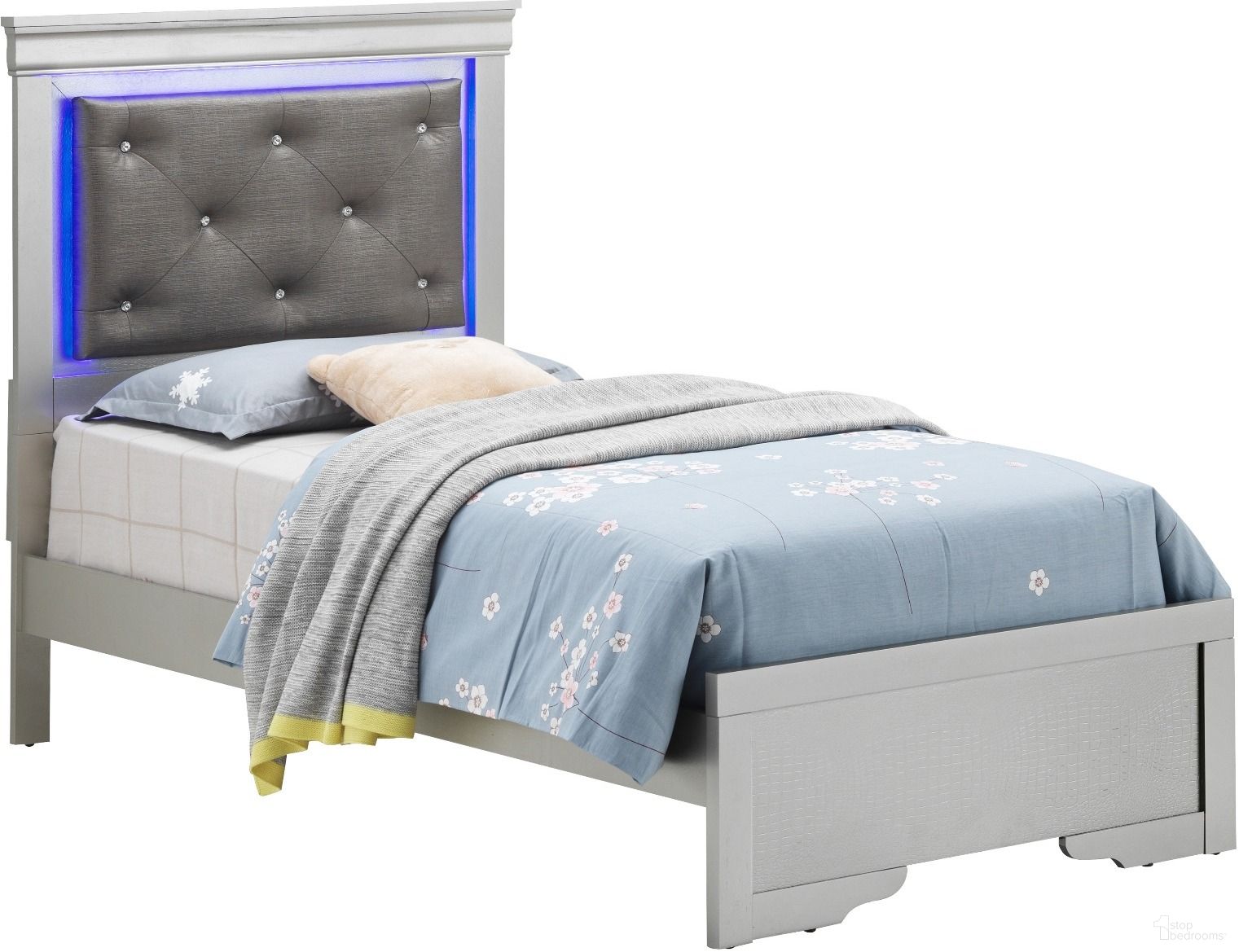 The appearance of Glory Furniture Lorana Twin Bed, Champagne designed by Glory in the transitional interior design. This champagne piece of furniture  was selected by 1StopBedrooms from Lorana Collection to add a touch of cosiness and style into your home. Sku: G6500C-TB3 Box 1;G6500C-TB3 Box 2;G6500C-TB3 Box 3. Bed Type: Panel Bed. Material: Wood. Bed Size: Twin.