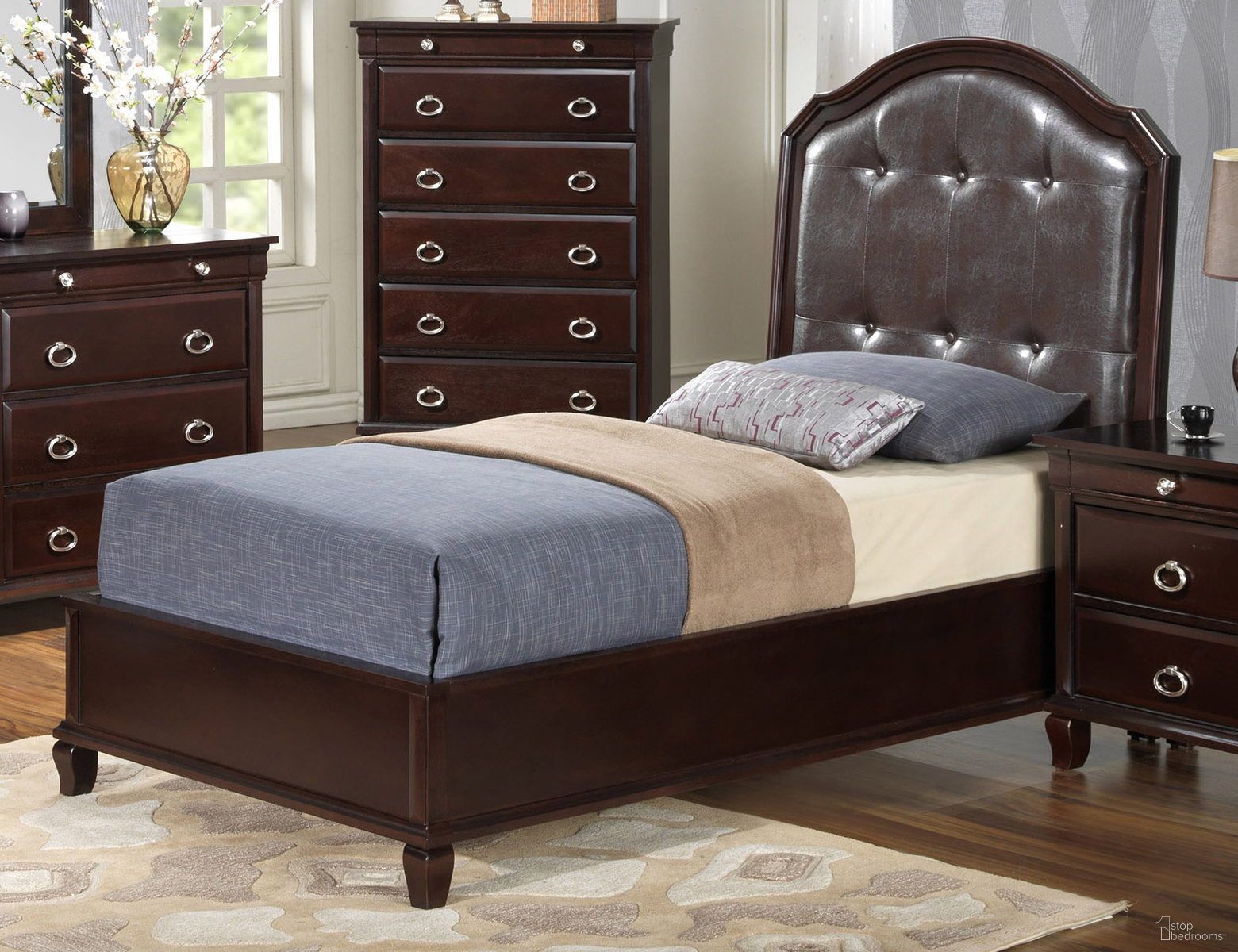 The appearance of Glory Furniture G9000 Twin Bed in Cappuccino designed by Glory in the traditional interior design. This cappuccino piece of furniture was selected by 1StopBedrooms from G9000 Collection to add a touch of cosiness and style into your home. Sku: G9000A-TB-Twin Bed Headboard;G9000A-TB-Twin Bed Footboard;G9000A-TB-Twin Bed Rails. Bed Type: Panel Bed. Material: Wood. Bed Size: Twin.
