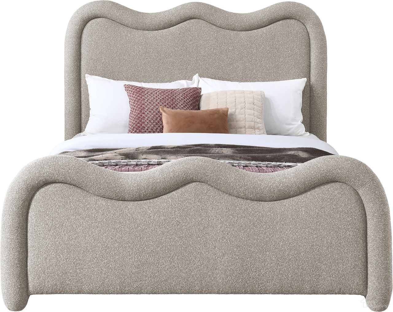 The appearance of Gavin Chenille Fabric King Bed In Beige Chenille designed by Meridian in the modern / contemporary interior design. This beige chenille piece of furniture was selected by 1StopBedrooms from Gavin Collection to add a touch of cosiness and style into your home. Sku: GavinBeige-K Box 1/3 (Headboard);GavinBeige-K Box 2/3 (Footboard);GavinBeige-K Box 3/3 (Rails / Slats / Hardware). Bed Size: King. Material: Chenille. Bed Type: Upholstered Bed.