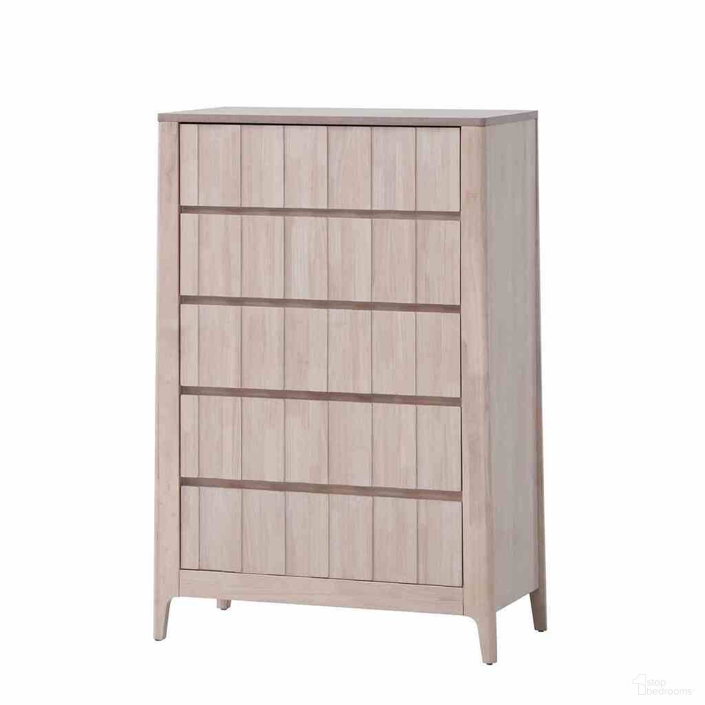 The appearance of Gervais Chest In White Wash designed by Furniture of America in the modern / contemporary interior design. This white wash piece of furniture was selected by 1StopBedrooms from Gervais Collection to add a touch of cosiness and style into your home. Sku: FM7105WH-C. Material: Solid Rubberwood.