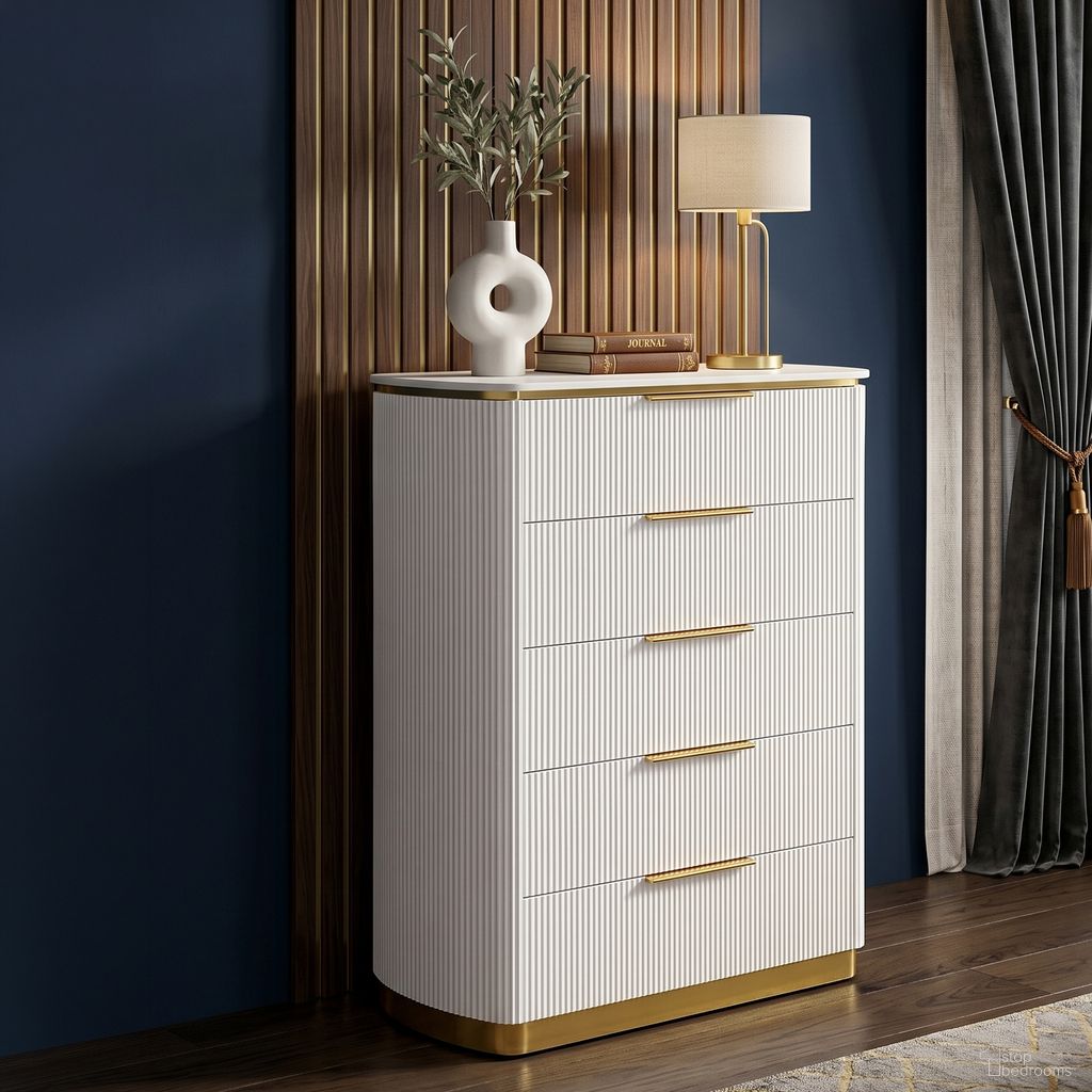 Giovanni Chest In White