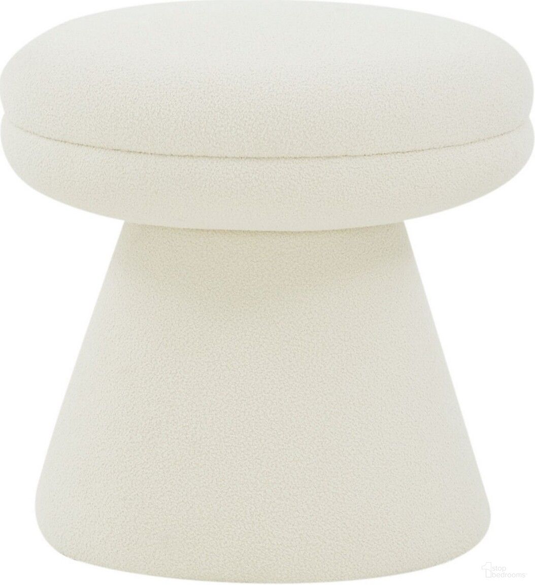 The appearance of Gisella Boucle Ottoman In Ivory designed by Safavieh Couture in the transitional interior design. This ivory piece of furniture was selected by 1StopBedrooms from Gisella Collection to add a touch of cosiness and style into your home. Sku: SFV5122A. Material: Boucle.