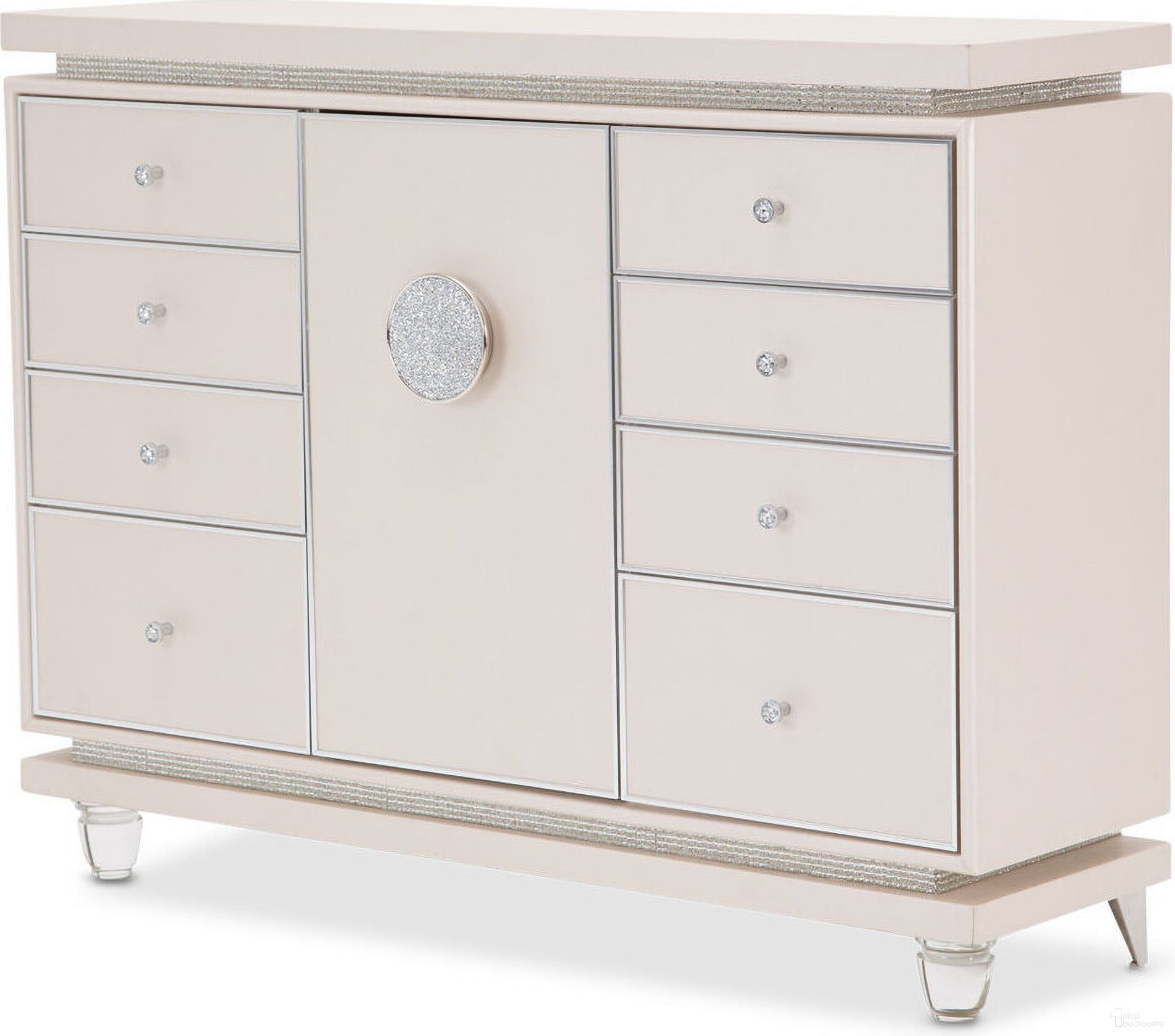 The appearance of Glimmering Heights Ivory Dresser designed by Michael Amini in the transitional interior design. This ivory piece of furniture was selected by 1StopBedrooms from Glimmering Heights Collection to add a touch of cosiness and style into your home. Sku: 9011050-111.