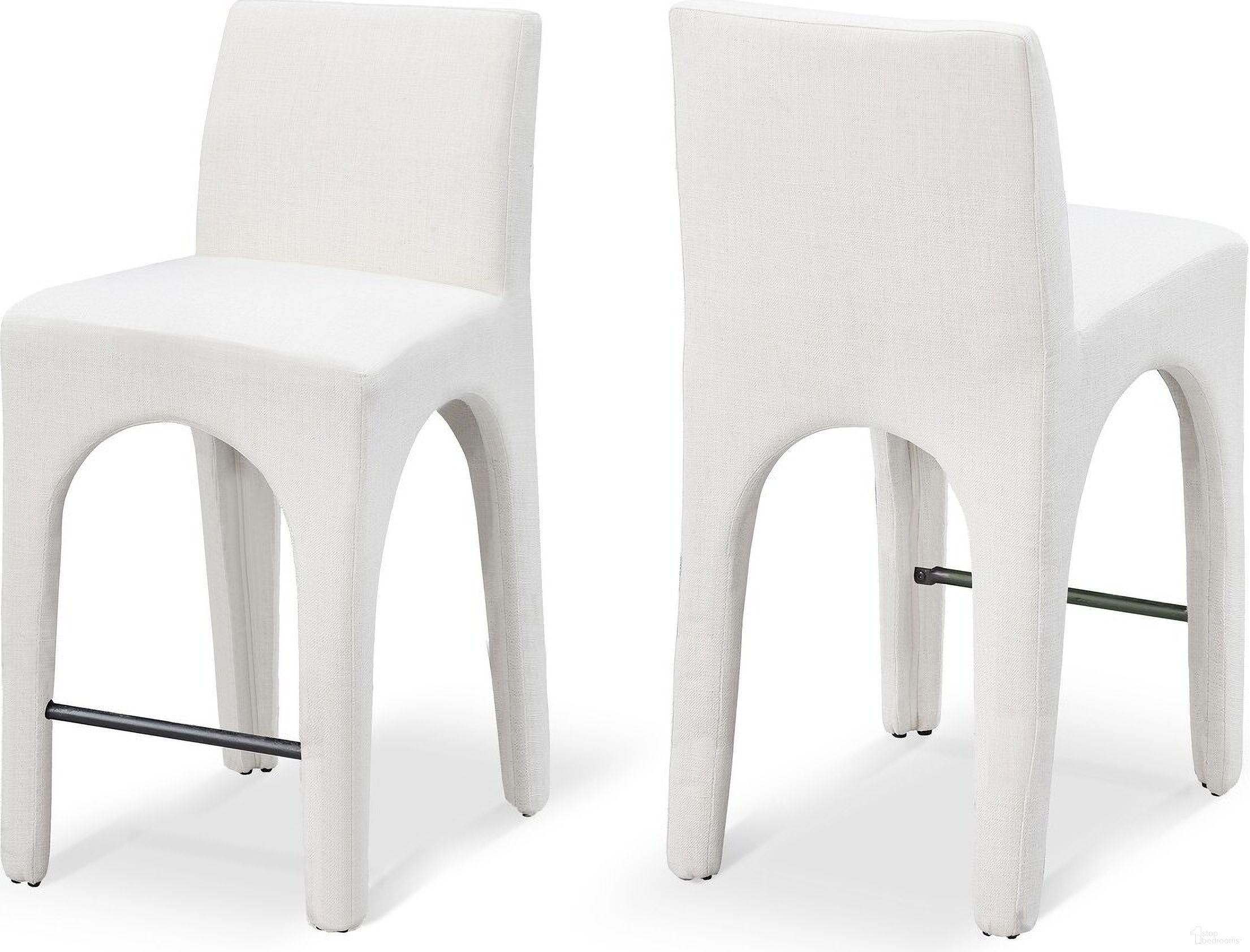 The appearance of Gramercy Linen Textured Fabric Stool In Cream designed by Meridian in the modern / contemporary interior design. This cream piece of furniture was selected by 1StopBedrooms from Gramercy Collection to add a touch of cosiness and style into your home. Sku: 754Cream-C. Material: Wood.