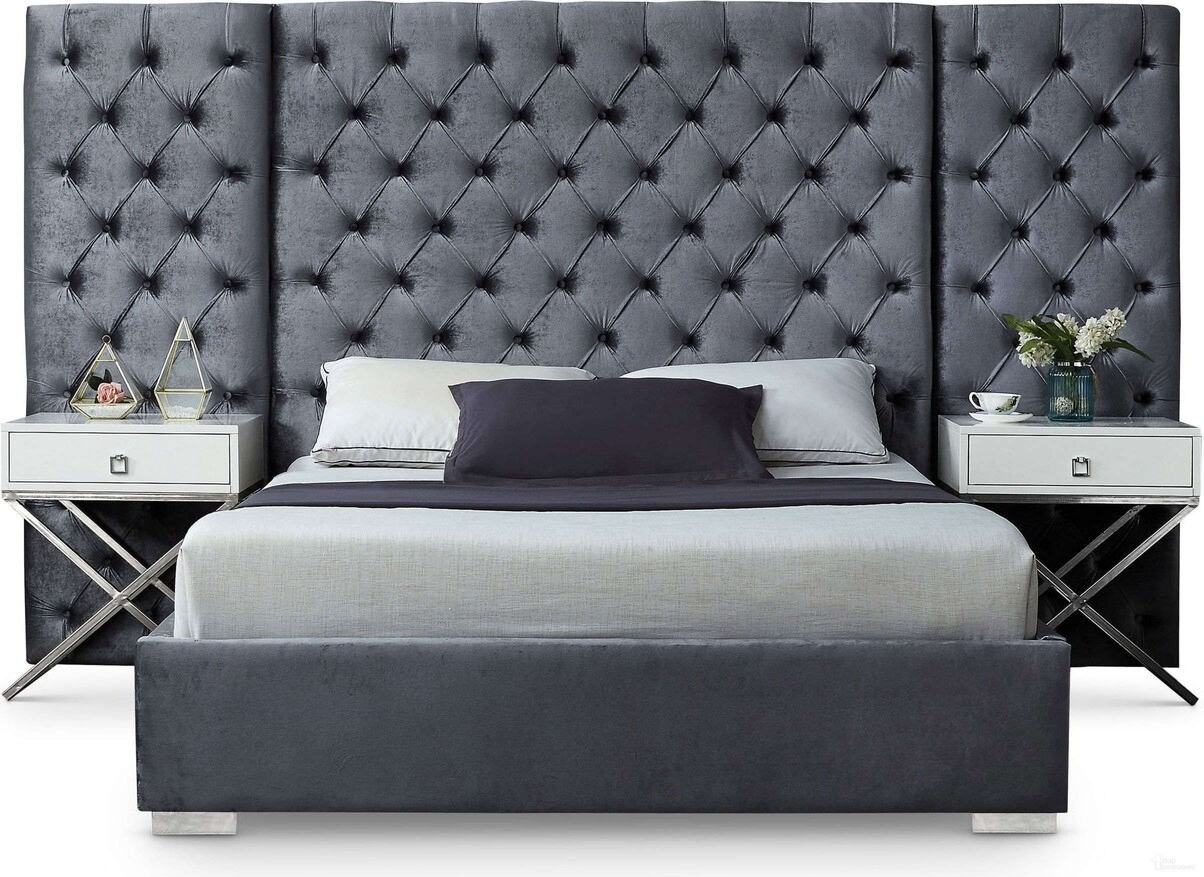 The appearance of Grande Velvet King Bed In Grey designed by Meridian in the modern / contemporary interior design. This grey piece of furniture was selected by 1StopBedrooms from Grande Collection to add a touch of cosiness and style into your home. Sku: GrandeGrey-K Box 1/3 (HB/Slats);GrandeGrey-K Box 2/3 (Side Panels);GrandeGrey-K Box 3/3 (FB/Rails/Legs/Crossbar). Bed Type: Panel Bed. Bed Size: King. Material: Velvet.