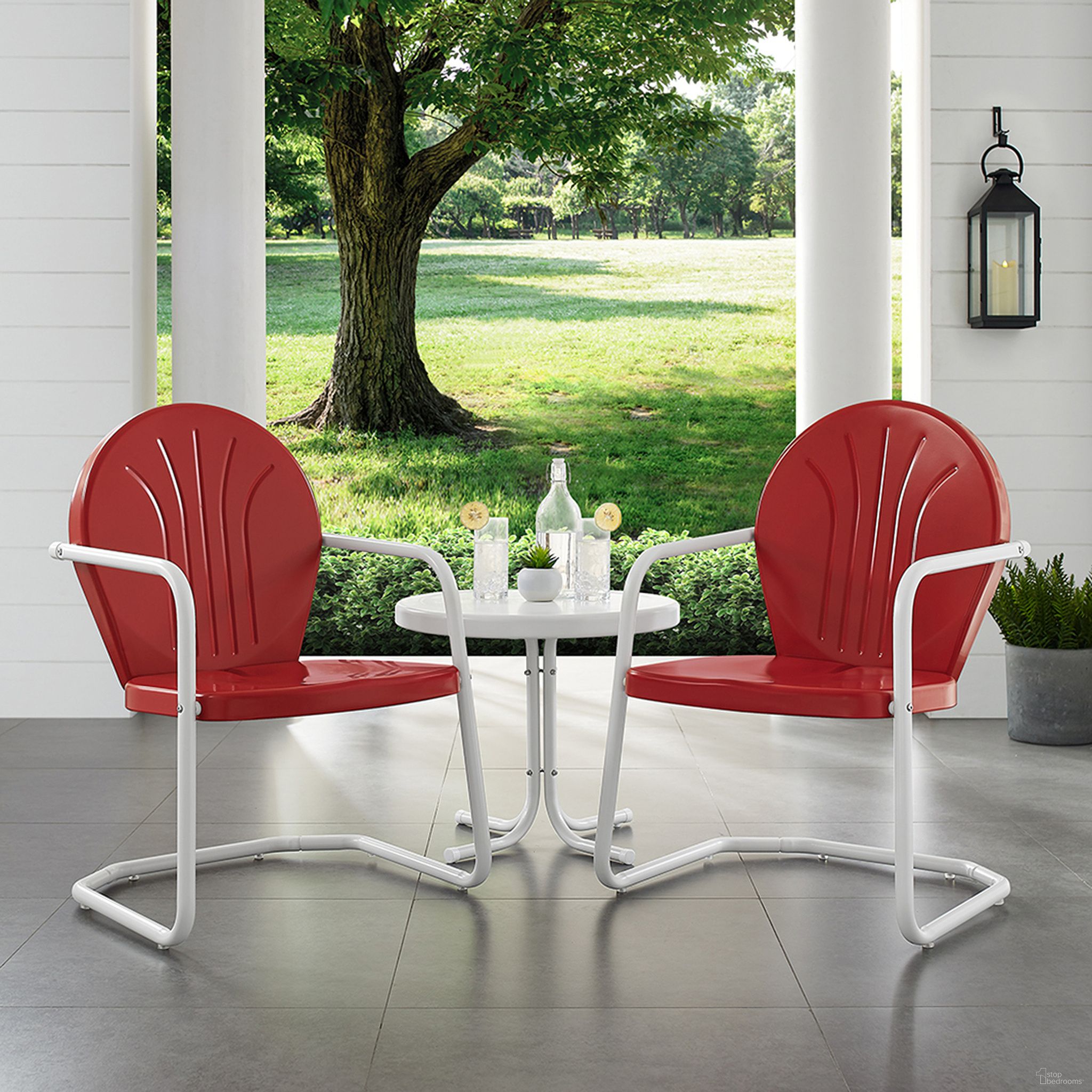 The appearance of Griffith 3 Piece Retro Outdoor Chair Set In Bright Red Gloss and White Satin designed by Crosley Brands in the transitional interior design. This red piece of furniture was selected by 1StopBedrooms from Griffith Collection to add a touch of cosiness and style into your home. Sku: CO1001A-RE;CO1001A-RE;CO1011A-WH. Material: Steel.