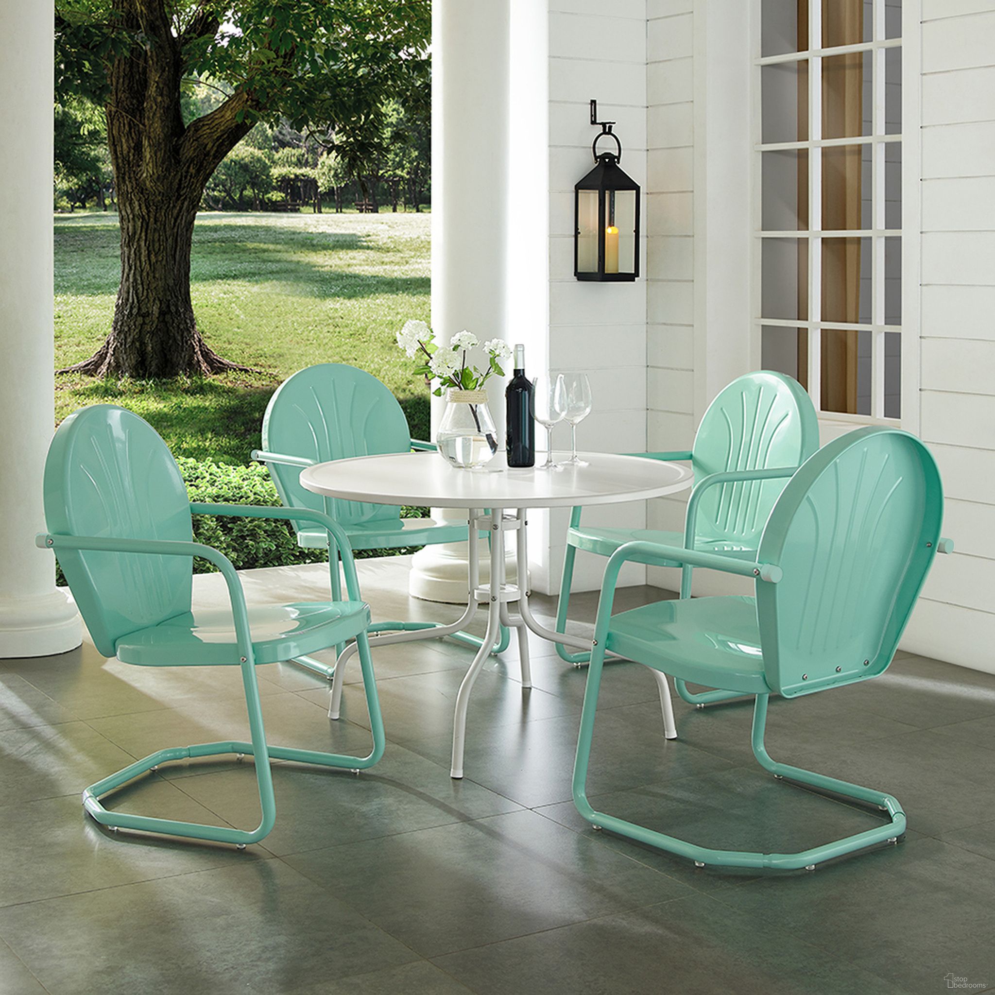 The appearance of Griffith 5 Piece Round Retro Outdoor Dining Set In Aqua Gloss and White Satin designed by Crosley Brands in the transitional interior design. This aqua piece of furniture was selected by 1StopBedrooms from Griffith Collection to add a touch of cosiness and style into your home. Sku: CO1012A-WH;CO1001A-AQ;CO1001A-AQ;CO1001A-AQ;CO1001A-AQ. Material: Steel.