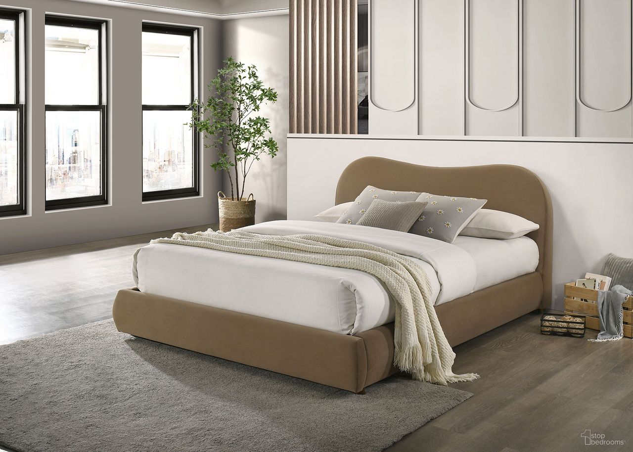 Grimsby Queen Bed In Brown
