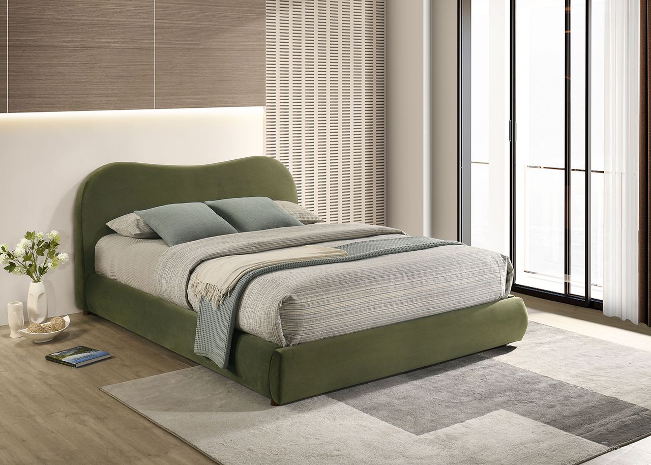 The appearance of Grimsby Queen Bed In Olive Green designed by Furniture of America in the modern / contemporary interior design. This olive green piece of furniture  was selected by 1StopBedrooms from Grimsby Collection to add a touch of cosiness and style into your home. Sku: FM72019GR-Q-DR;FM72019GR-Q-FBR;FM72019GR-Q-HB. Bed Size: Queen. Material: Velvet.