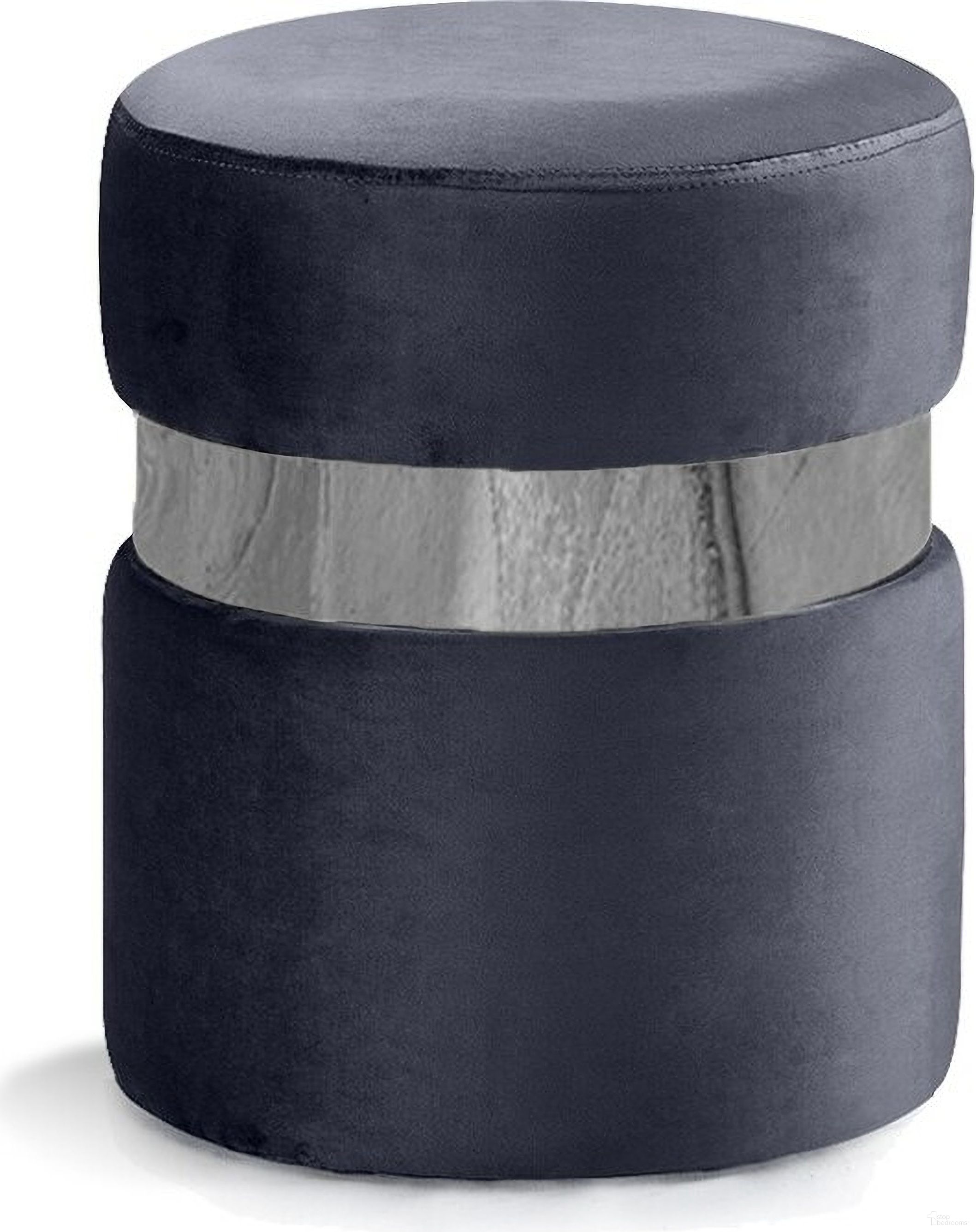 The appearance of Hailey Velvet Ottoman/Stool In Grey/Chrome designed by Meridian in the modern / contemporary interior design. This grey piece of furniture was selected by 1StopBedrooms from Hailey Collection to add a touch of cosiness and style into your home. Sku: 133Grey. Material: Velvet.