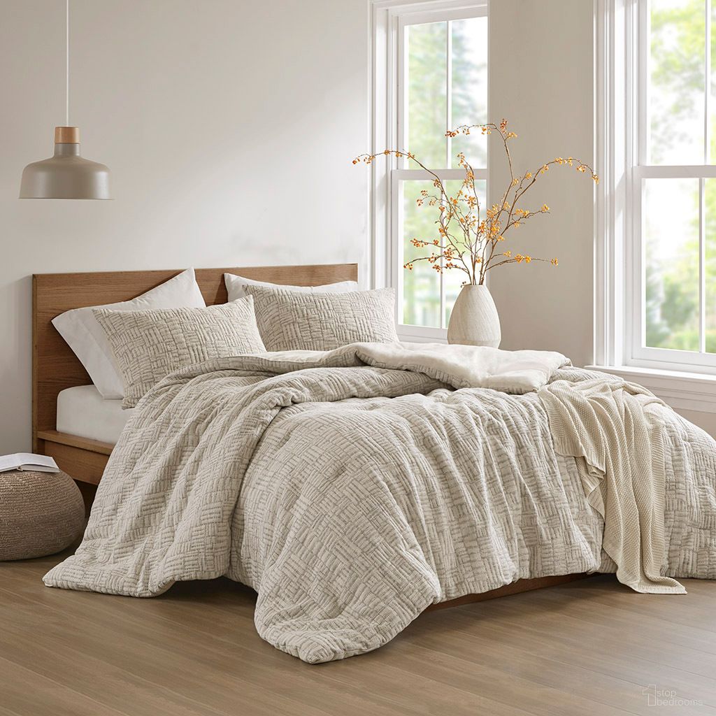 The appearance of Harper Oversized Cotton Matelasse Comforter Set In Natural designed by Olliix in the transitional interior design. This natural piece of furniture was selected by 1StopBedrooms from Harper Collection to add a touch of cosiness and style into your home. Sku: CH10-014. Bed Size: King. Material: Cotton.