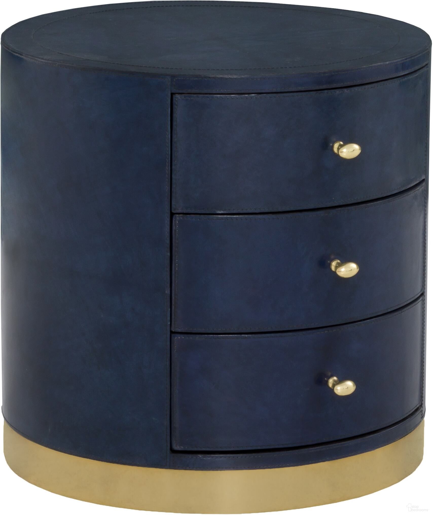 The appearance of Harper Round End Table In Navy designed by Fairfield Chair in the modern / contemporary interior design. This navy piece of furniture  was selected by 1StopBedrooms from Harper Collection to add a touch of cosiness and style into your home. Sku: 8026-19. Material: Leather.