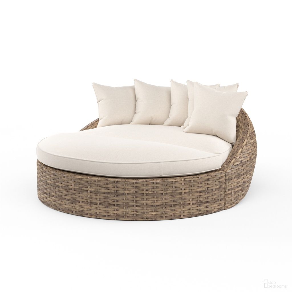 The appearance of Havana Round Daybed in Canvas Flax designed by Sunset West in the transitional interior design. This canvas flax piece of furniture was selected by 1StopBedrooms from Havana Collection to add a touch of cosiness and style into your home. Sku: SW1701-99OT-FX-STKIT. Material: Resin Wicker.