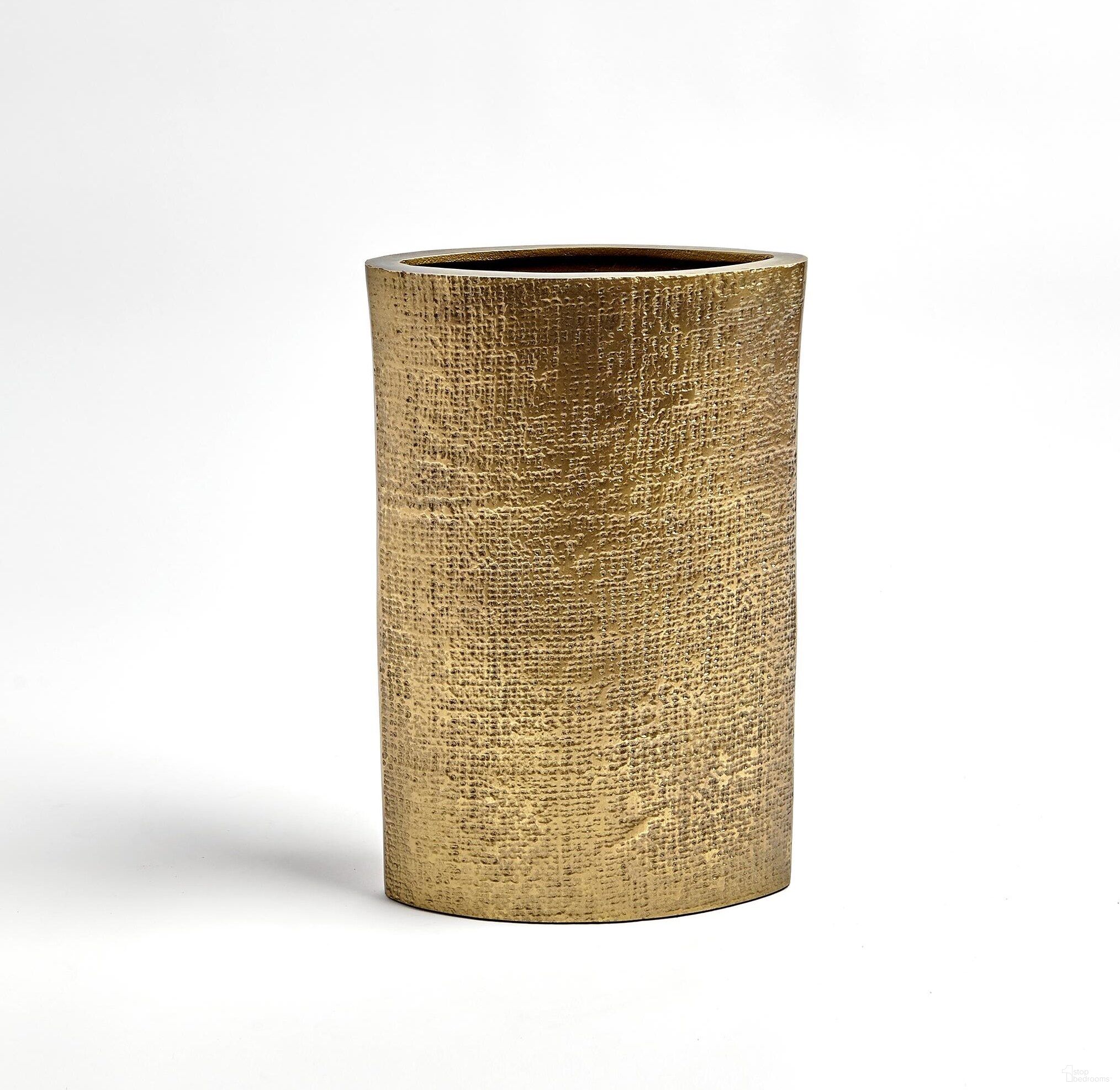 The appearance of Hemp Etched Small Vase In Brass designed by Global Views in the modern / contemporary interior design. This brass piece of furniture  was selected by 1StopBedrooms from Hemp Collection to add a touch of cosiness and style into your home. Sku: 791274. Material: Aluminum.