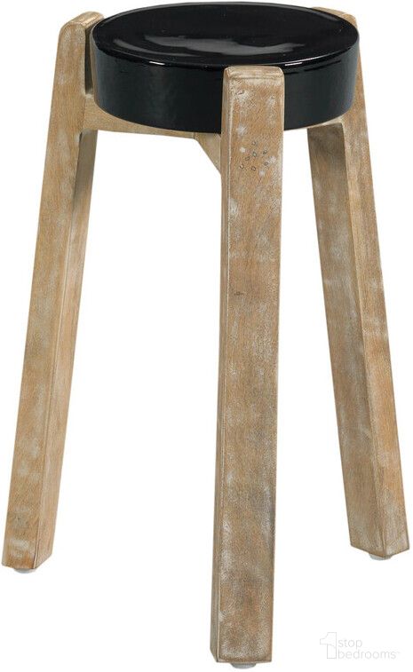 The appearance of Hidden Treasures Dark Cast Glass Accent Table In Washed Mango designed by Hammary in the transitional interior design. This washed mango piece of furniture  was selected by 1StopBedrooms from Hidden Treasures Collection to add a touch of cosiness and style into your home. Sku: 090-1202. Material: Wood.