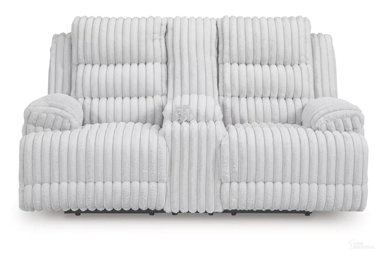 The appearance of Higgesbee Power Reclining Loveseat with Console In Alloy designed by Signature Design by Ashley in the modern / contemporary interior design. This alloy piece of furniture  was selected by 1StopBedrooms from Higgesbee Collection to add a touch of cosiness and style into your home. Sku: NC4280496. Material: Polyester.