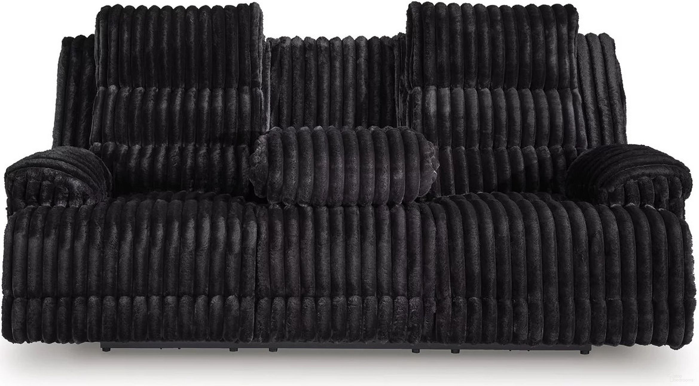 The appearance of Higgesbee Power Reclining Sofa with Drop Down Table In Onyx designed by Signature Design by Ashley in the modern / contemporary interior design. This onyx piece of furniture was selected by 1StopBedrooms from Higgesbee Collection to add a touch of cosiness and style into your home. Sku: NC4280599. Material: Polyester.