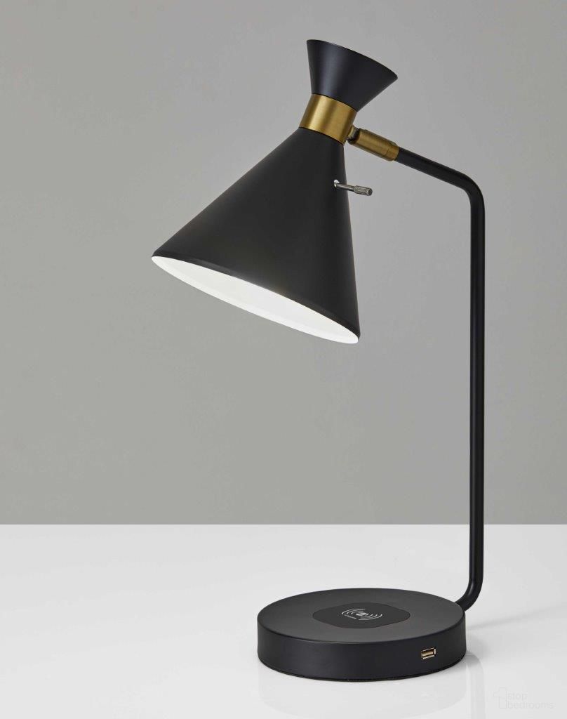 Homeroots Black Metal Desk Lamp 372728