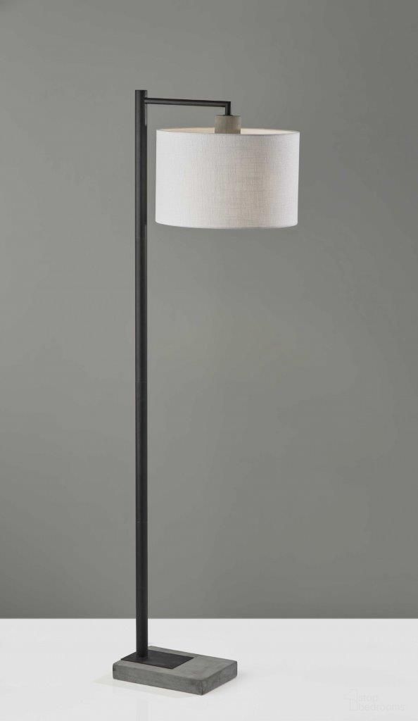 Homeroots Black Metal Floor Lamp 372731