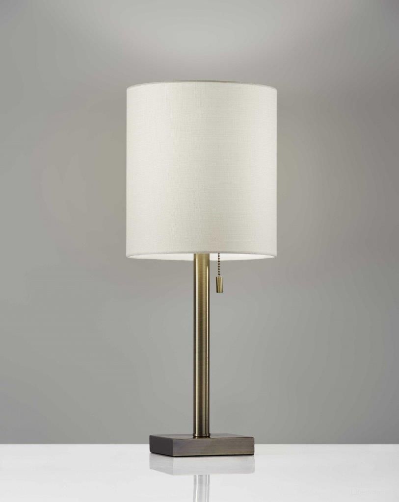 Homeroots Brass Metal Table Lamp 372487