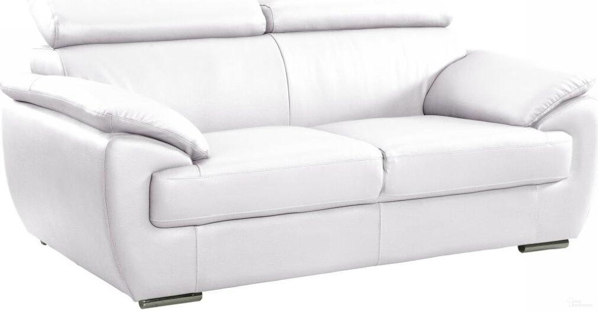 The appearance of Homeroots Captivating White Leather Loveseat designed by Homeroots in the modern / contemporary interior design. This white piece of furniture was selected by 1StopBedrooms from to add a touch of cosiness and style into your home. Sku: 329524. Material: Leather.
