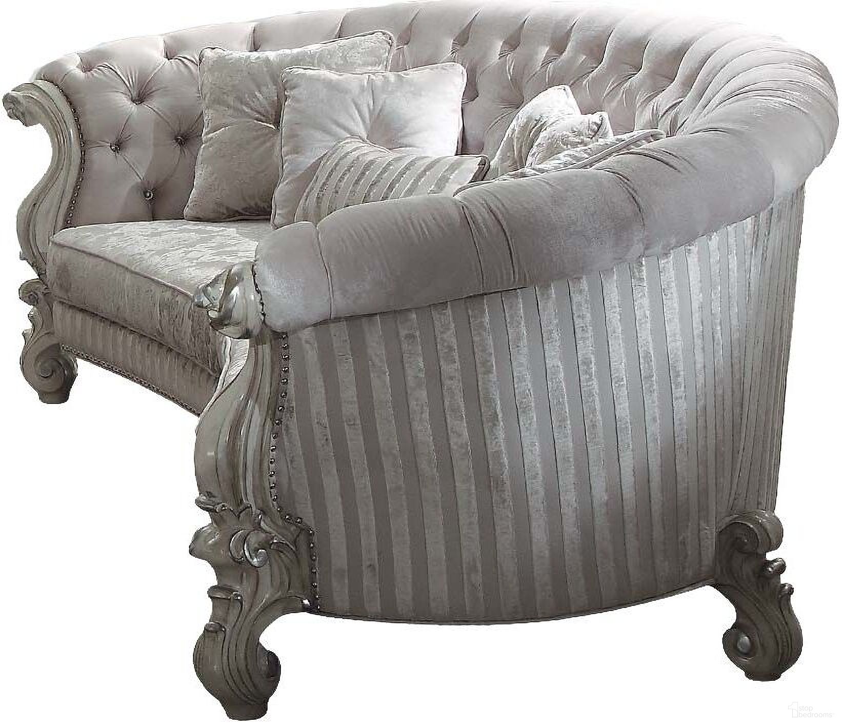The appearance of Homeroots Ivory Velvet Bone White Upholstery Poly Resin Sofa With 5 Pillows designed by Homeroots in the rustic / southwestern interior design. This ivory piece of furniture was selected by 1StopBedrooms from to add a touch of cosiness and style into your home. Sku: 348228. Material: Porcelain.